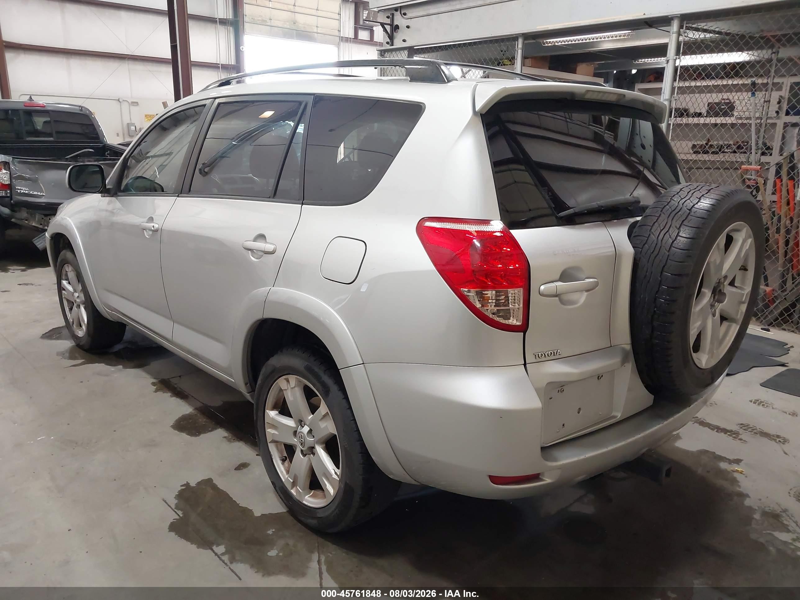 2007 Toyota Rav4 Sport Silver vin: JTMBK32V075034448