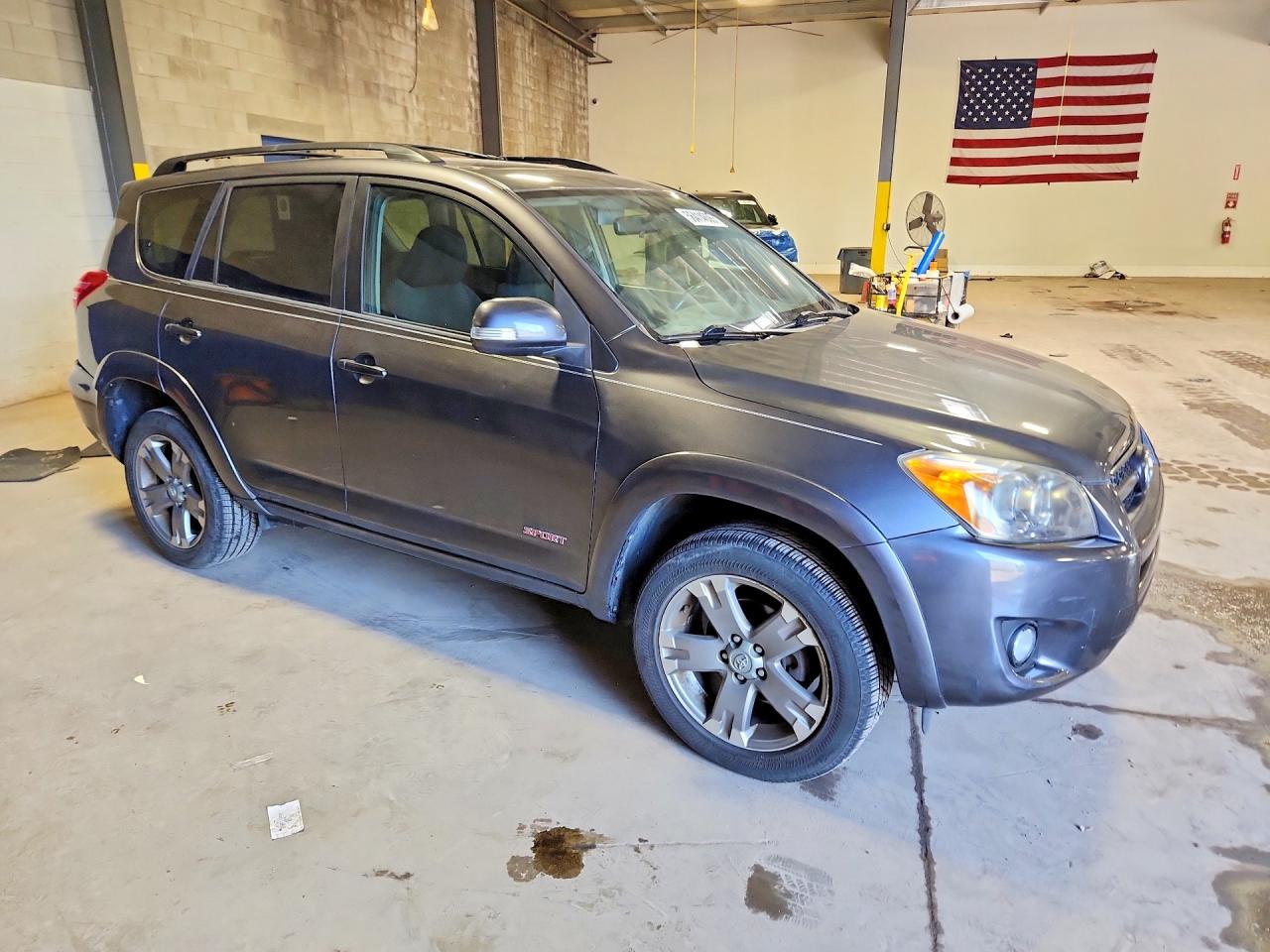 2009 Toyota Rav4 Sport Gray vin: JTMBK32V095080705