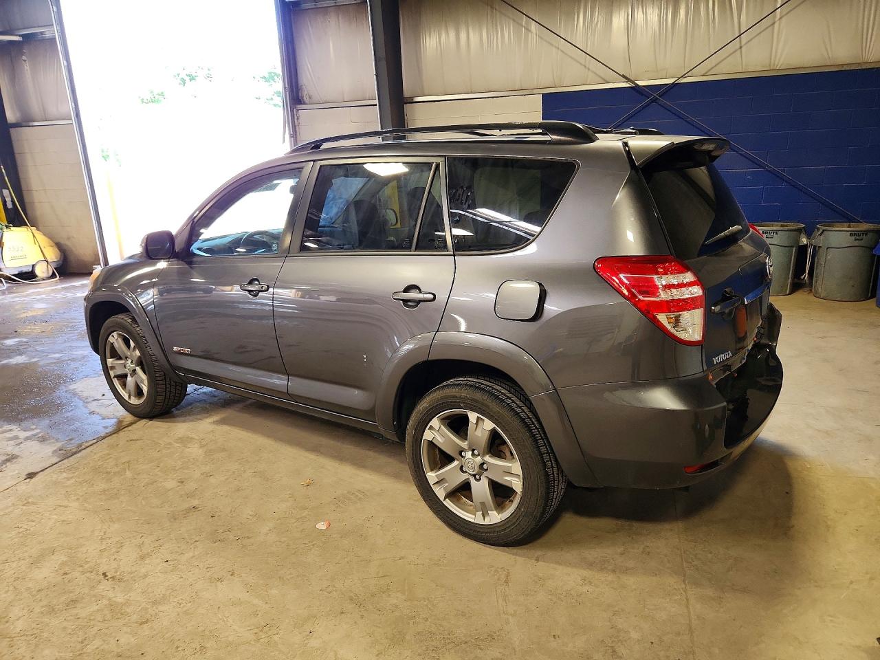 2009 Toyota Rav4 Sport Gray vin: JTMBK32V095080705
