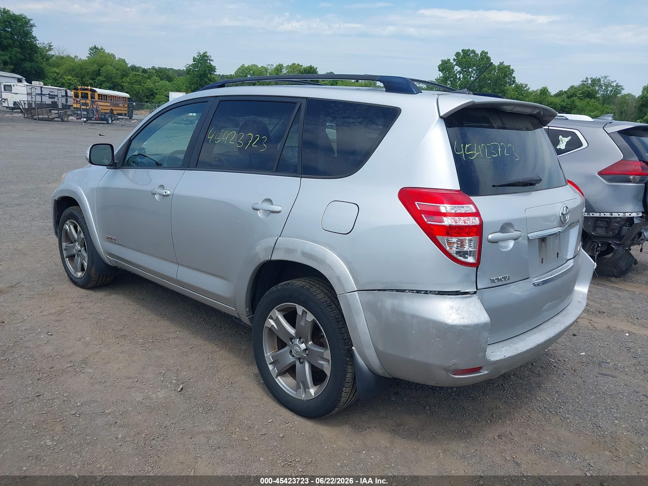 2009 Toyota Rav4 Sport V6 Silver vin: JTMBK32V095083040