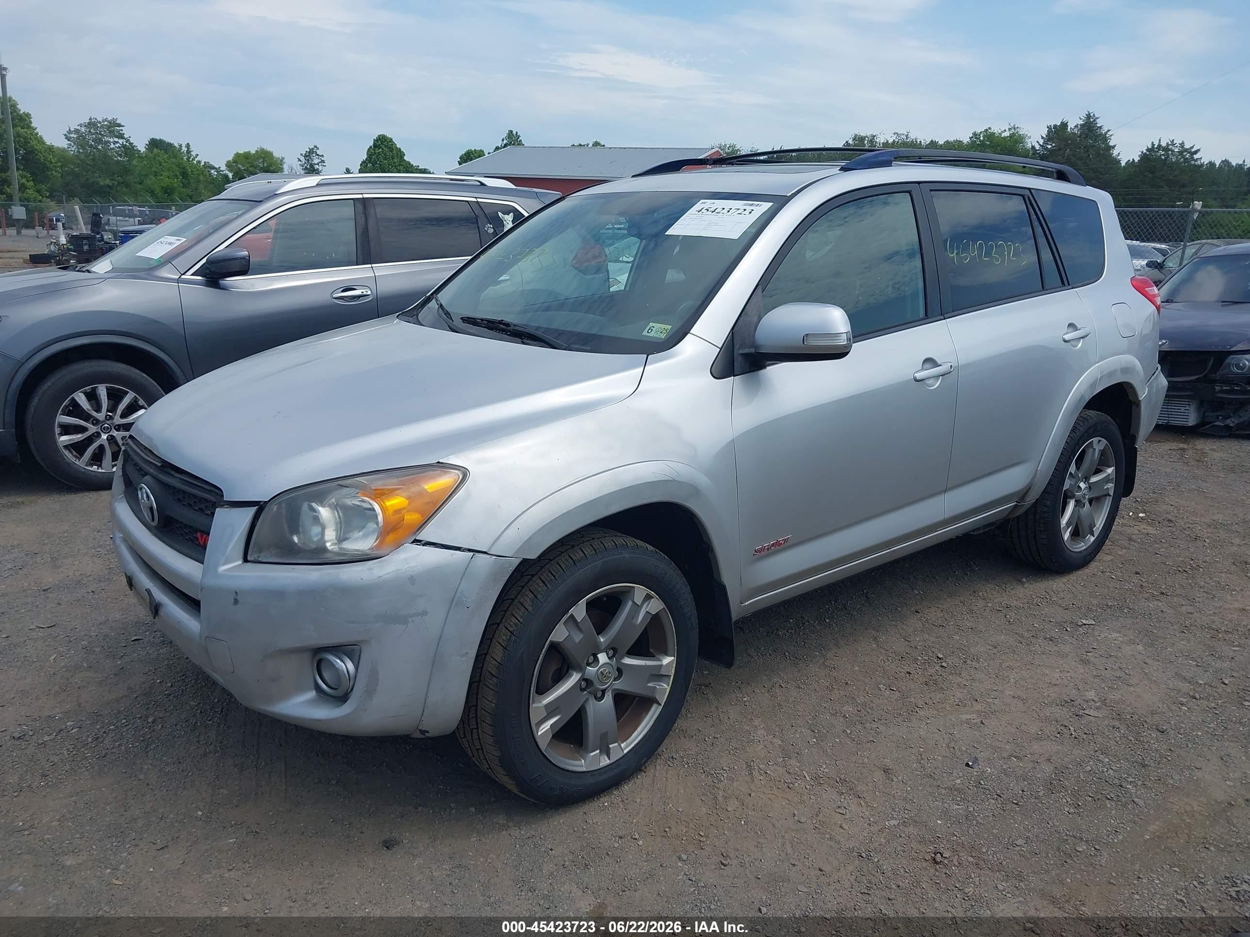 2009 Toyota Rav4 Sport V6 Silver vin: JTMBK32V095083040