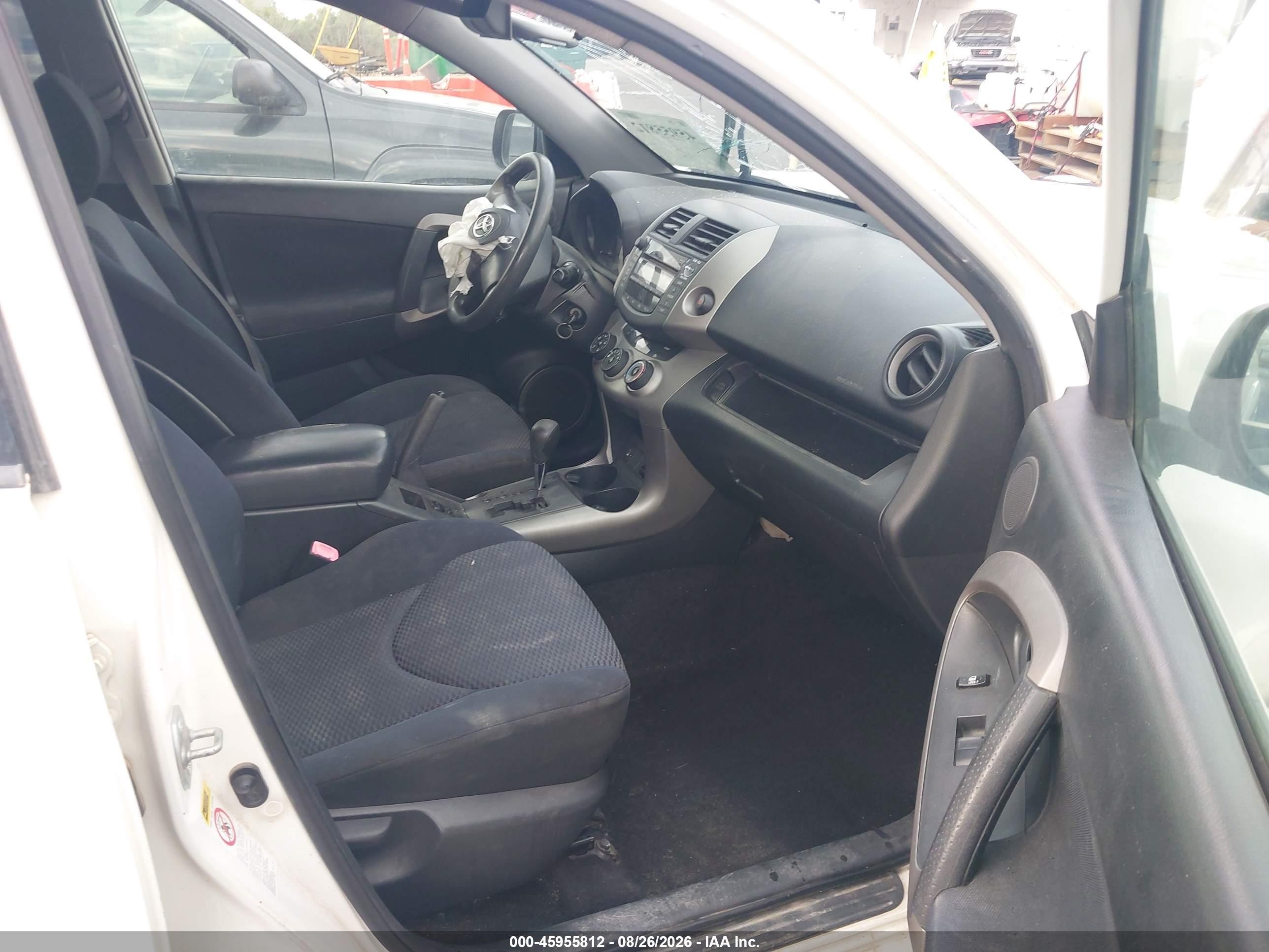 2007 Toyota Rav4 Sport White vin: JTMBK32V175022275