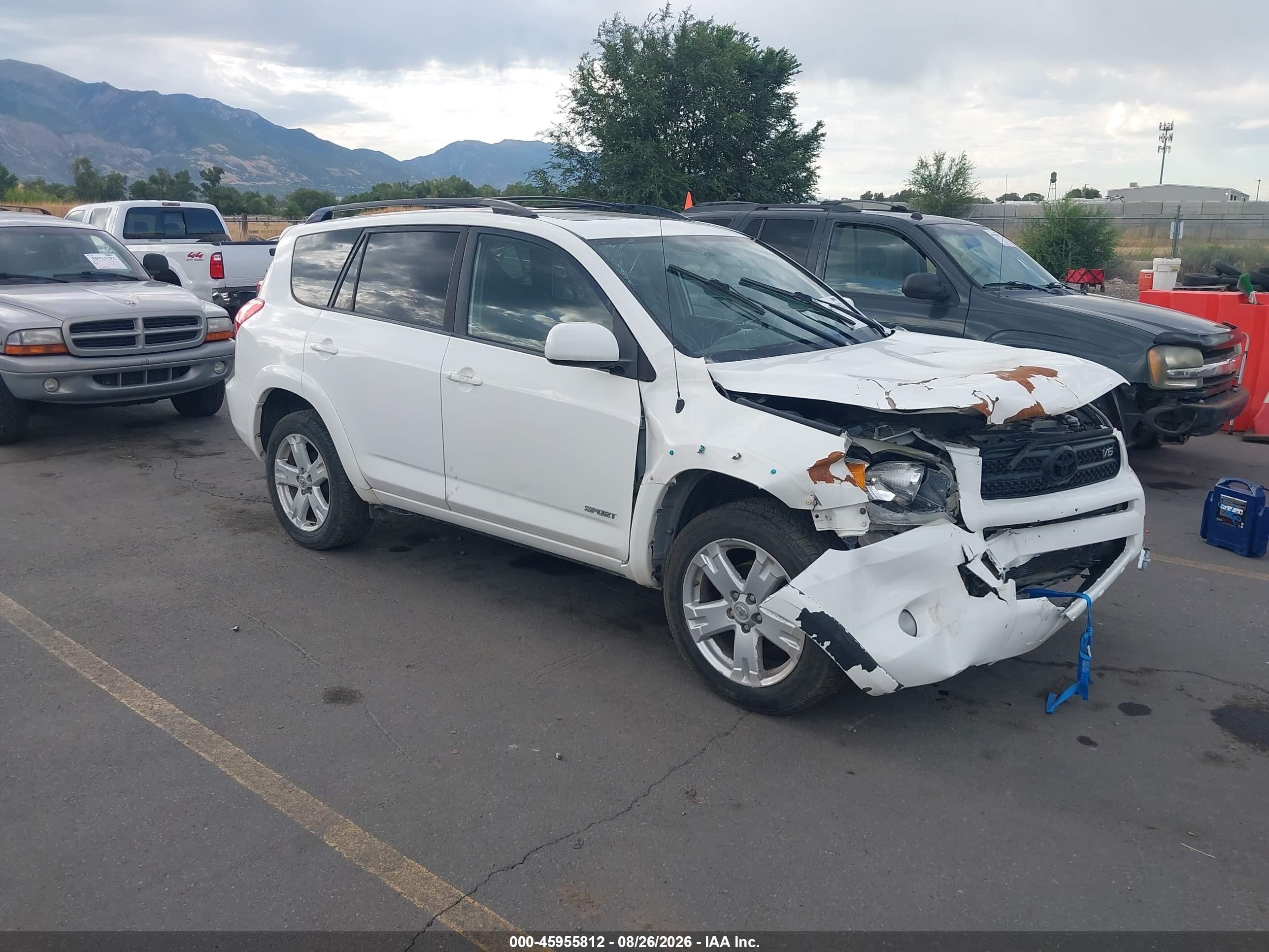 2007 Toyota Rav4 Sport White vin: JTMBK32V175022275