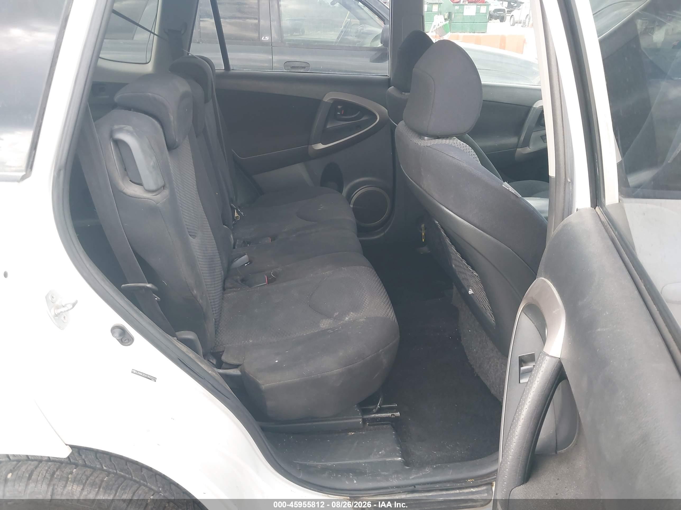 2007 Toyota Rav4 Sport White vin: JTMBK32V175022275