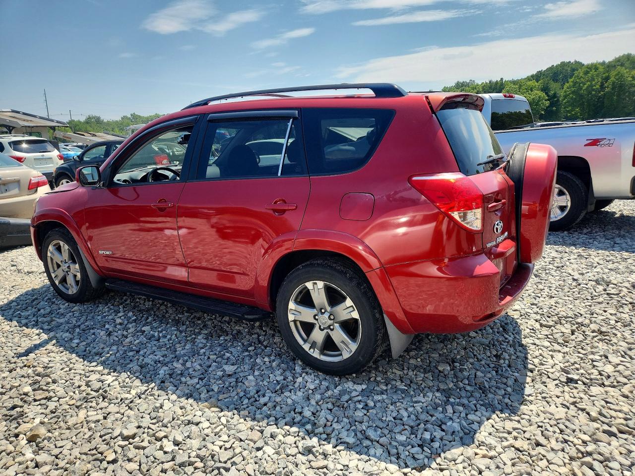 2008 Toyota Rav4 Sport Red vin: JTMBK32V185046853