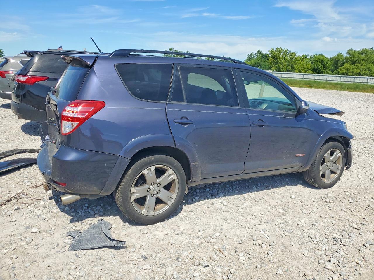 2009 Toyota Rav4 Sport Blue vin: JTMBK32V195077926