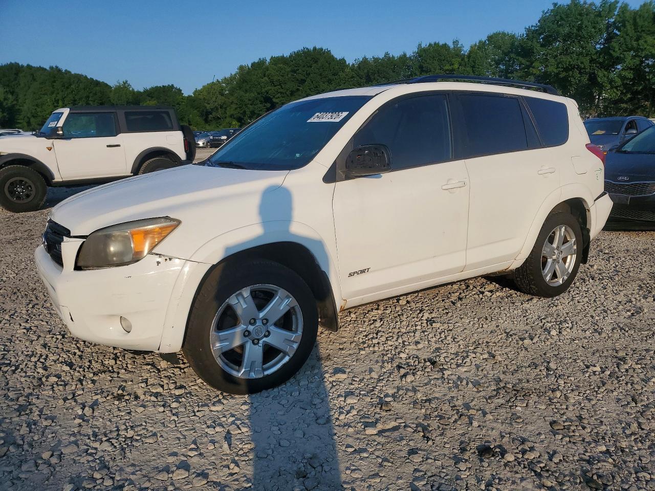 2006 Toyota Rav4 Sport White vin: JTMBK32V265001742