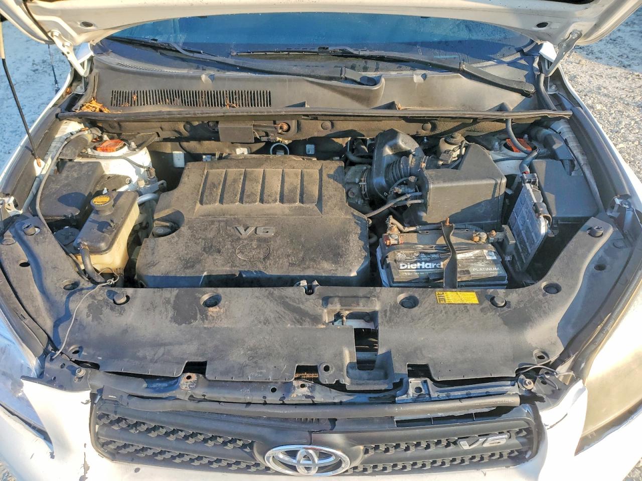 2006 Toyota Rav4 Sport White vin: JTMBK32V265001742