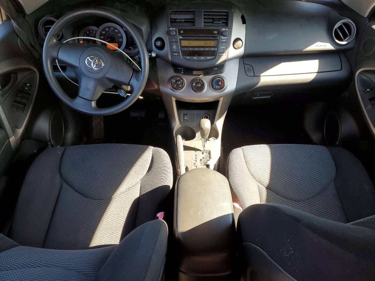 2006 Toyota Rav4 Sport Silver vin: JTMBK32V265003944