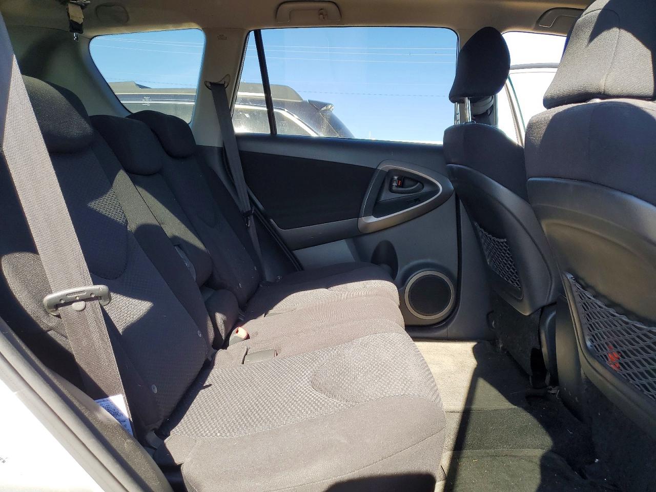 2006 Toyota Rav4 Sport Silver vin: JTMBK32V265003944