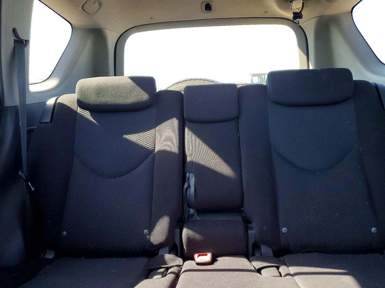 2006 Toyota Rav4 Sport Silver vin: JTMBK32V265003944