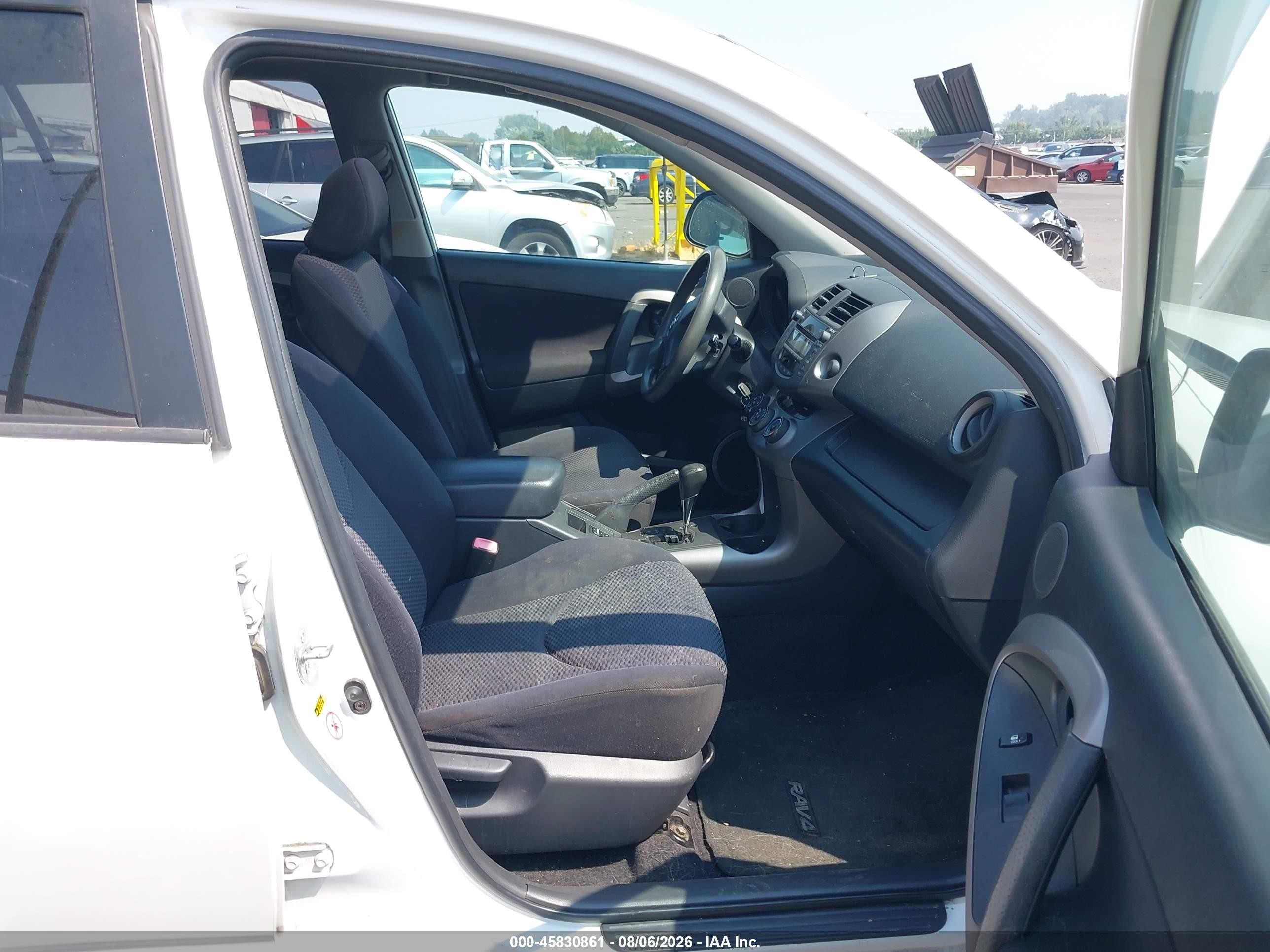 2006 Toyota Rav4 Sport V6 White vin: JTMBK32V266003775