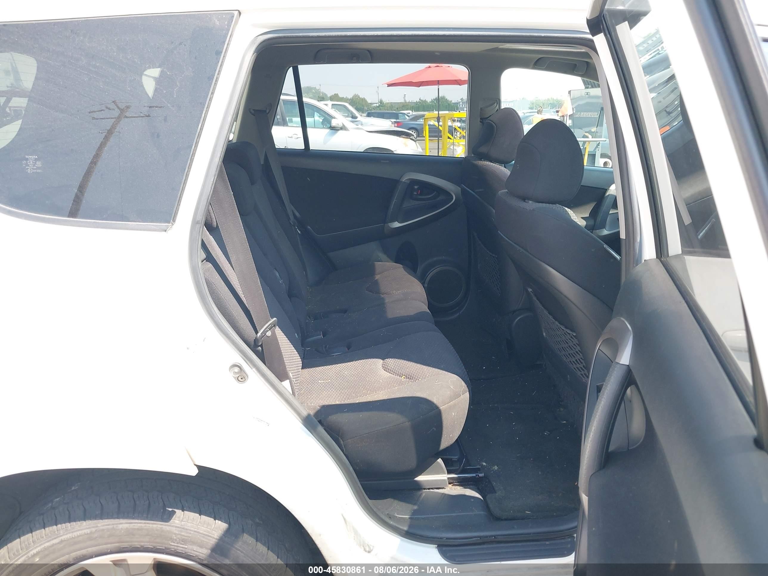 2006 Toyota Rav4 Sport V6 White vin: JTMBK32V266003775