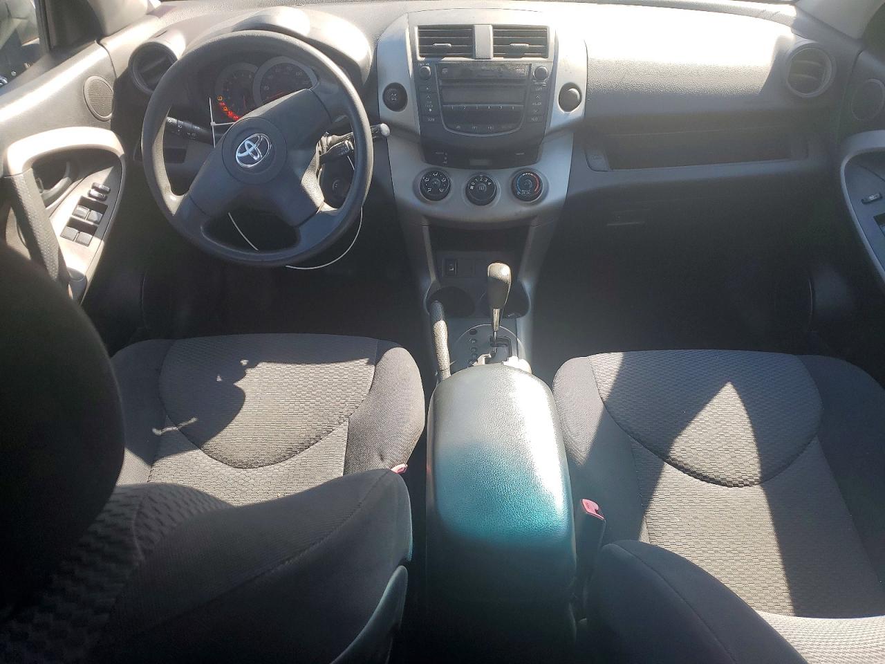 2006 Toyota Rav 4 Gray vin: JTMBK32V266005929