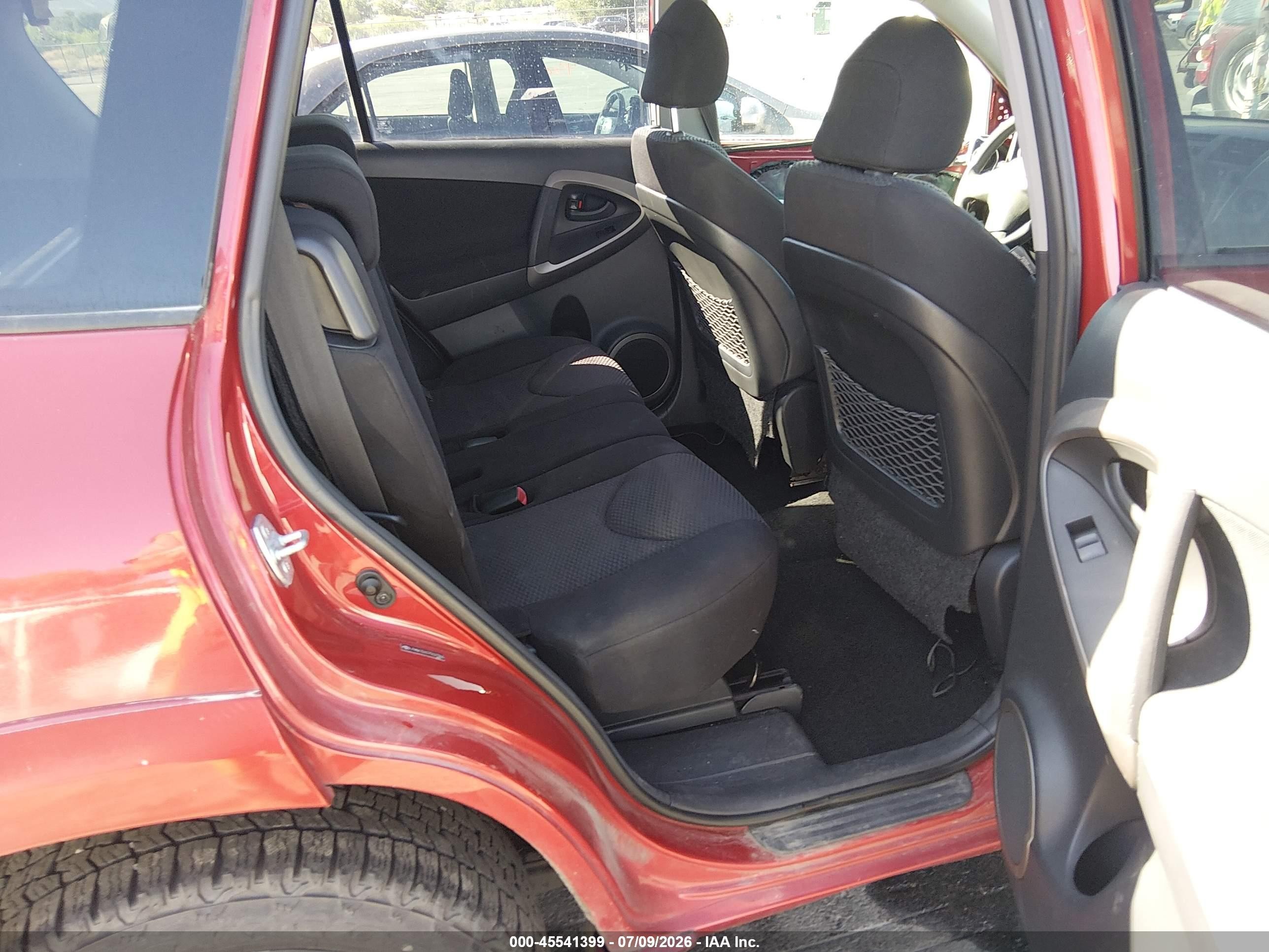 2007 Toyota Rav4 Sport Burgundy vin: JTMBK32V275027386