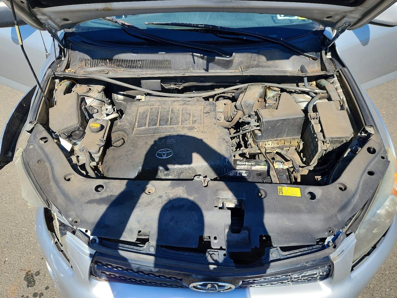2008 Toyota Rav4 Sport Silver vin: JTMBK32V286036648