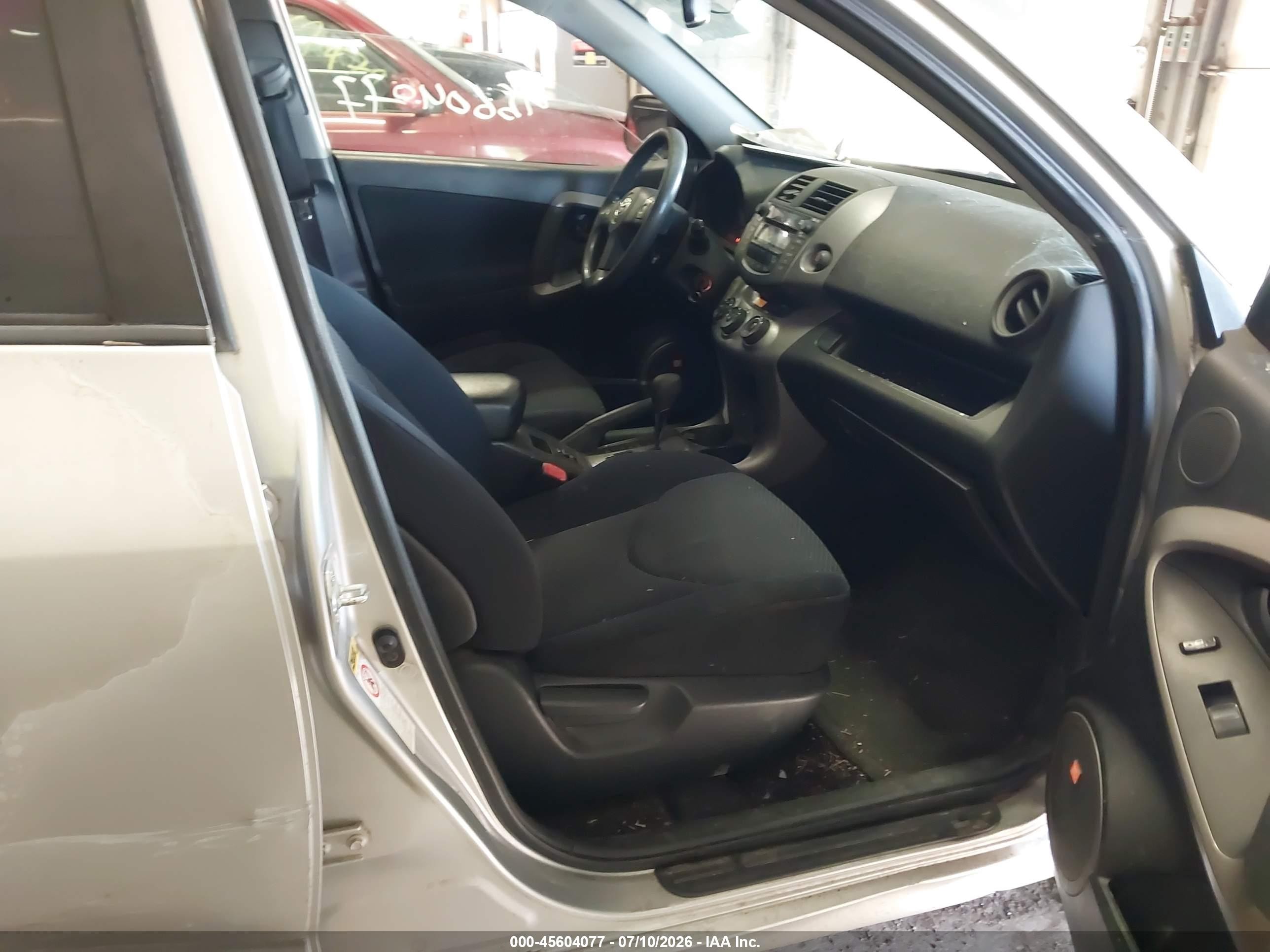 2007 Toyota Rav4 Sport Silver vin: JTMBK32V376011983