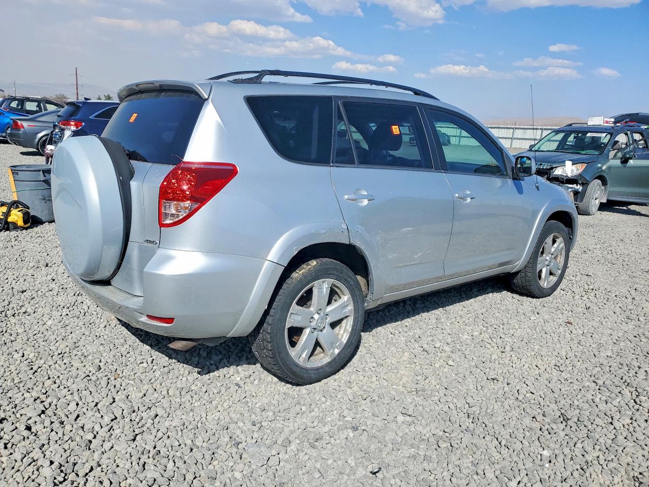2007 Toyota Rav4 Sport Silver vin: JTMBK32V475016454