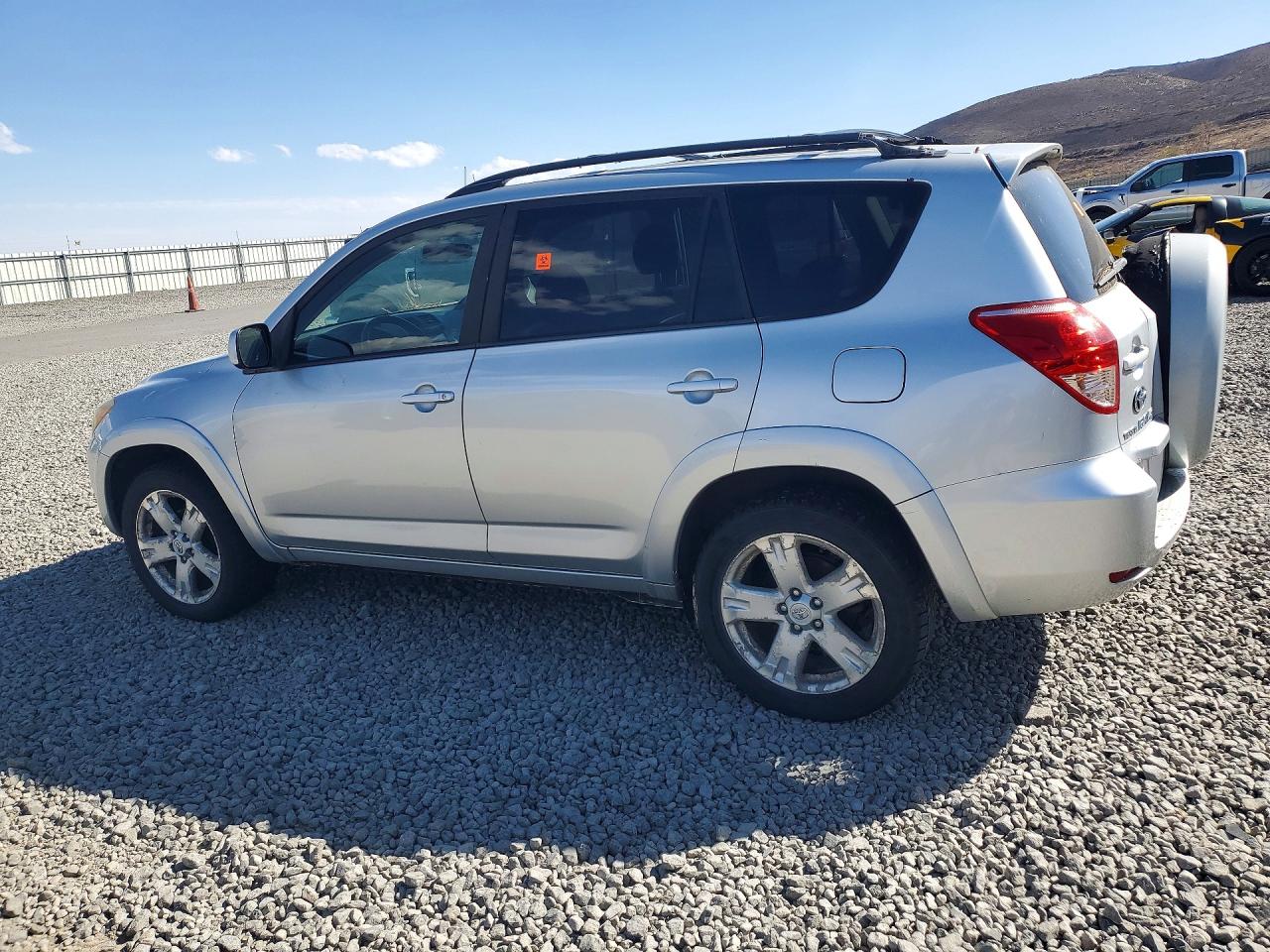 2007 Toyota Rav4 Sport Silver vin: JTMBK32V475016454
