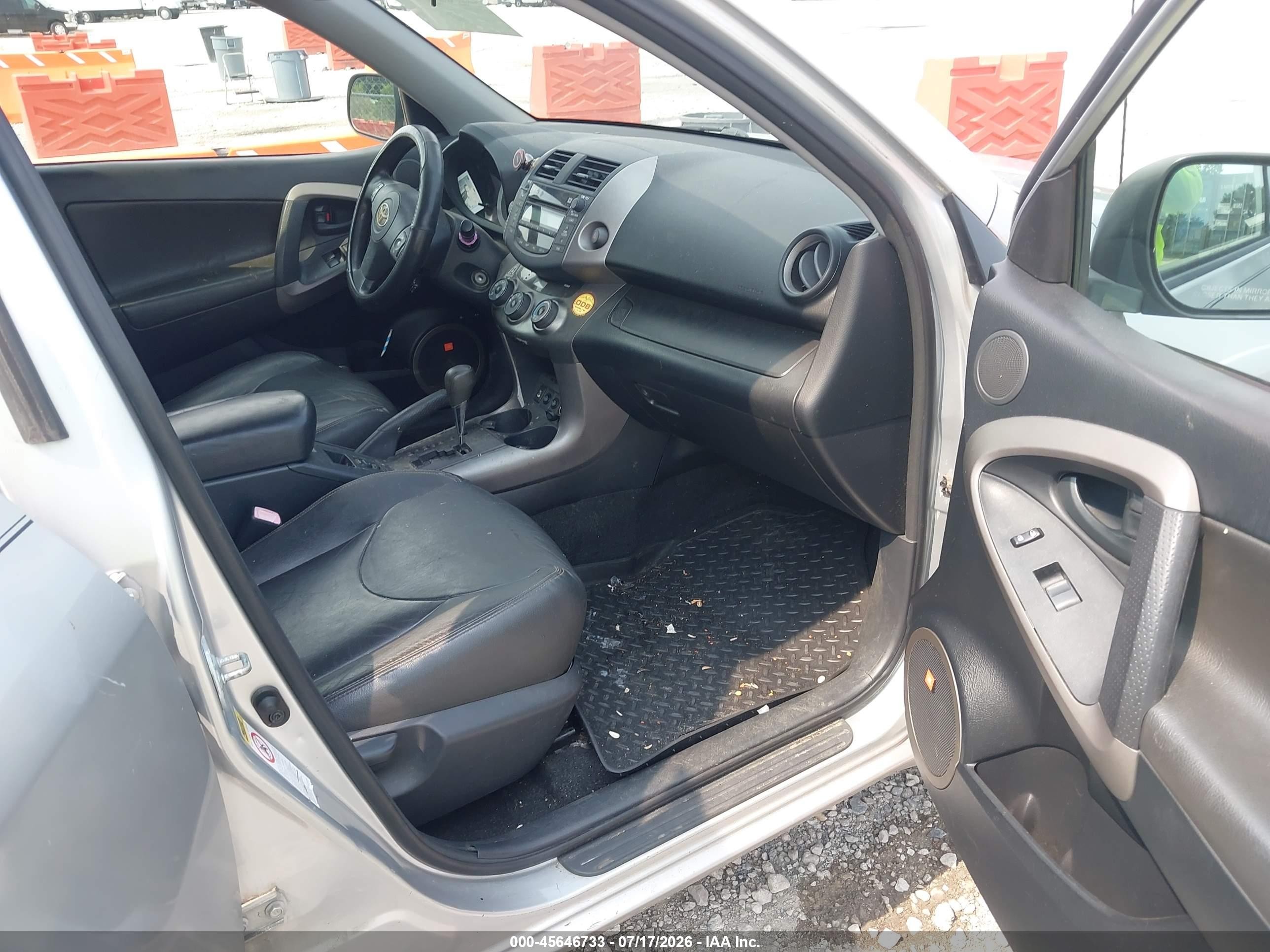 2008 Toyota Rav4 Sport V6 Silver vin: JTMBK32V486046405