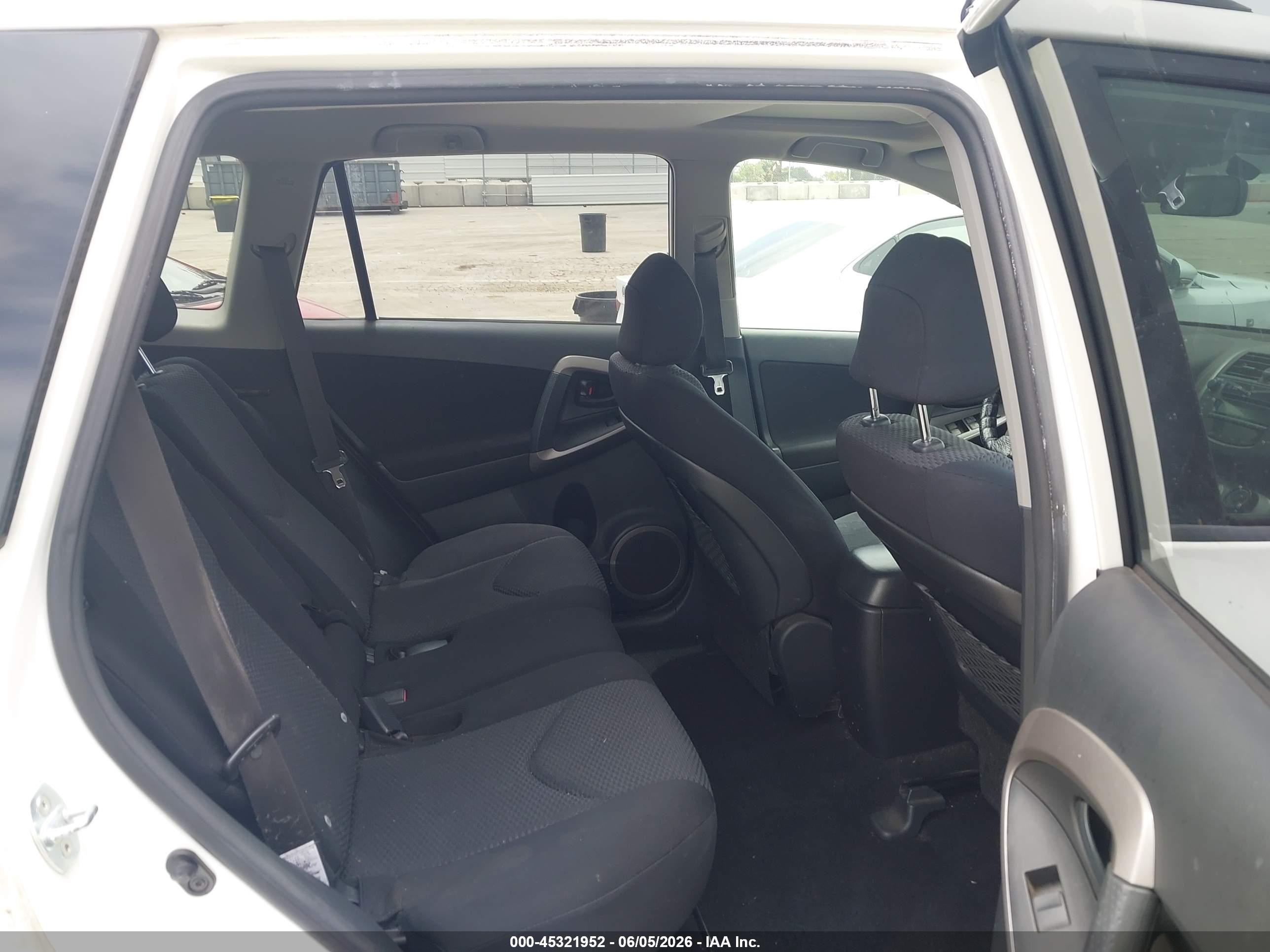 2008 Toyota Rav4 Sport V6 White vin: JTMBK32V486048087