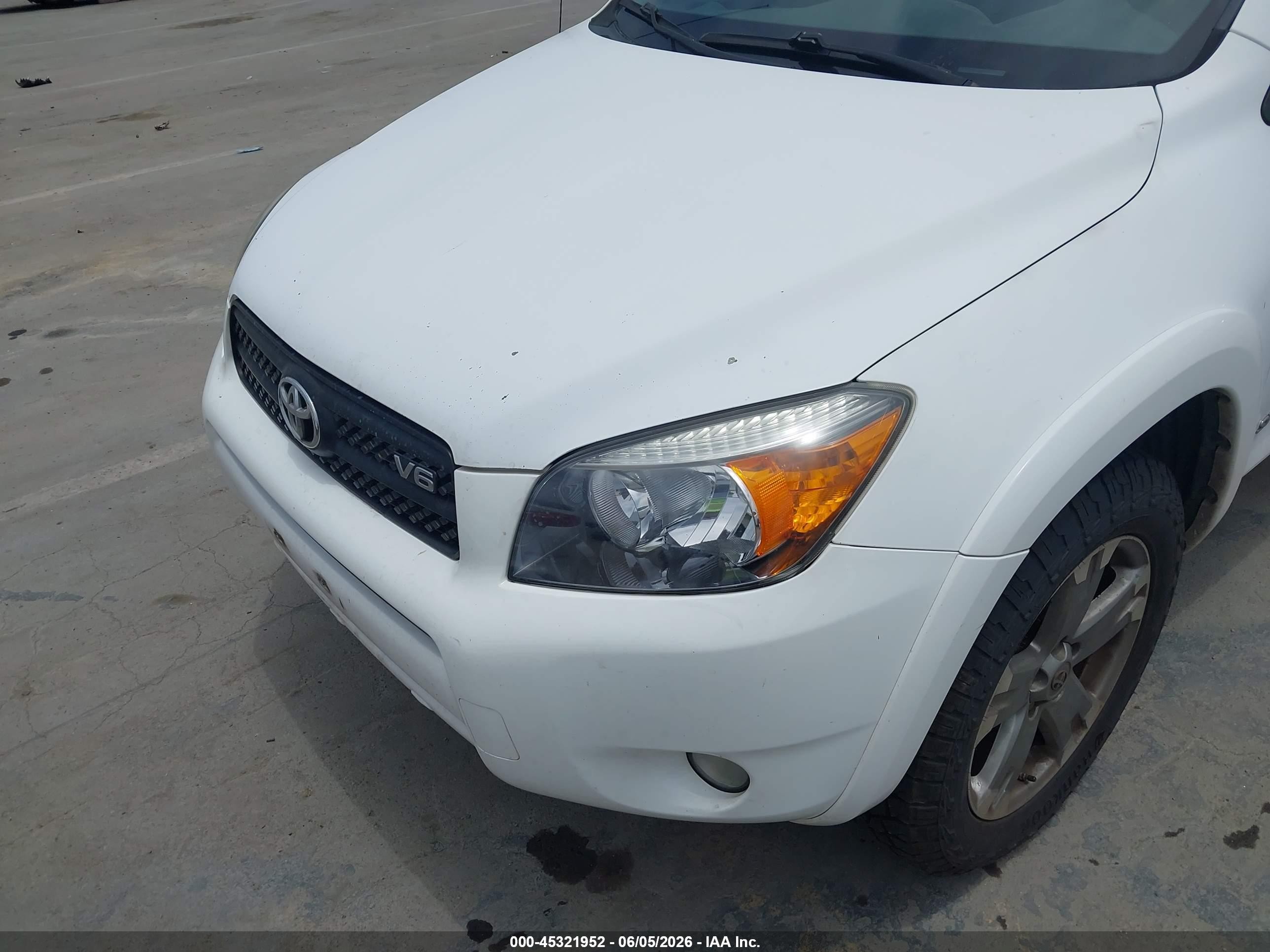 2008 Toyota Rav4 Sport V6 White vin: JTMBK32V486048087
