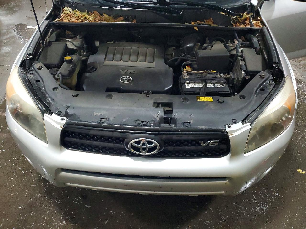 2007 Toyota Rav4 Sport Серебряный vin: JTMBK32V575016818