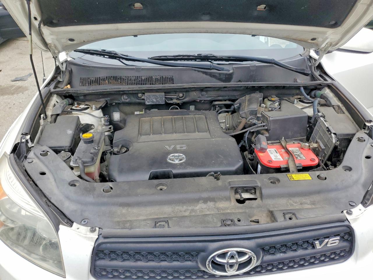 2007 Toyota Rav4 Sport White vin: JTMBK32V575026684