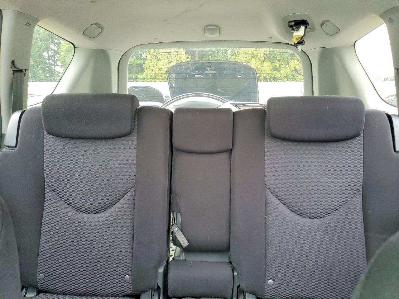 2007 Toyota Rav4 Sport White vin: JTMBK32V575026684