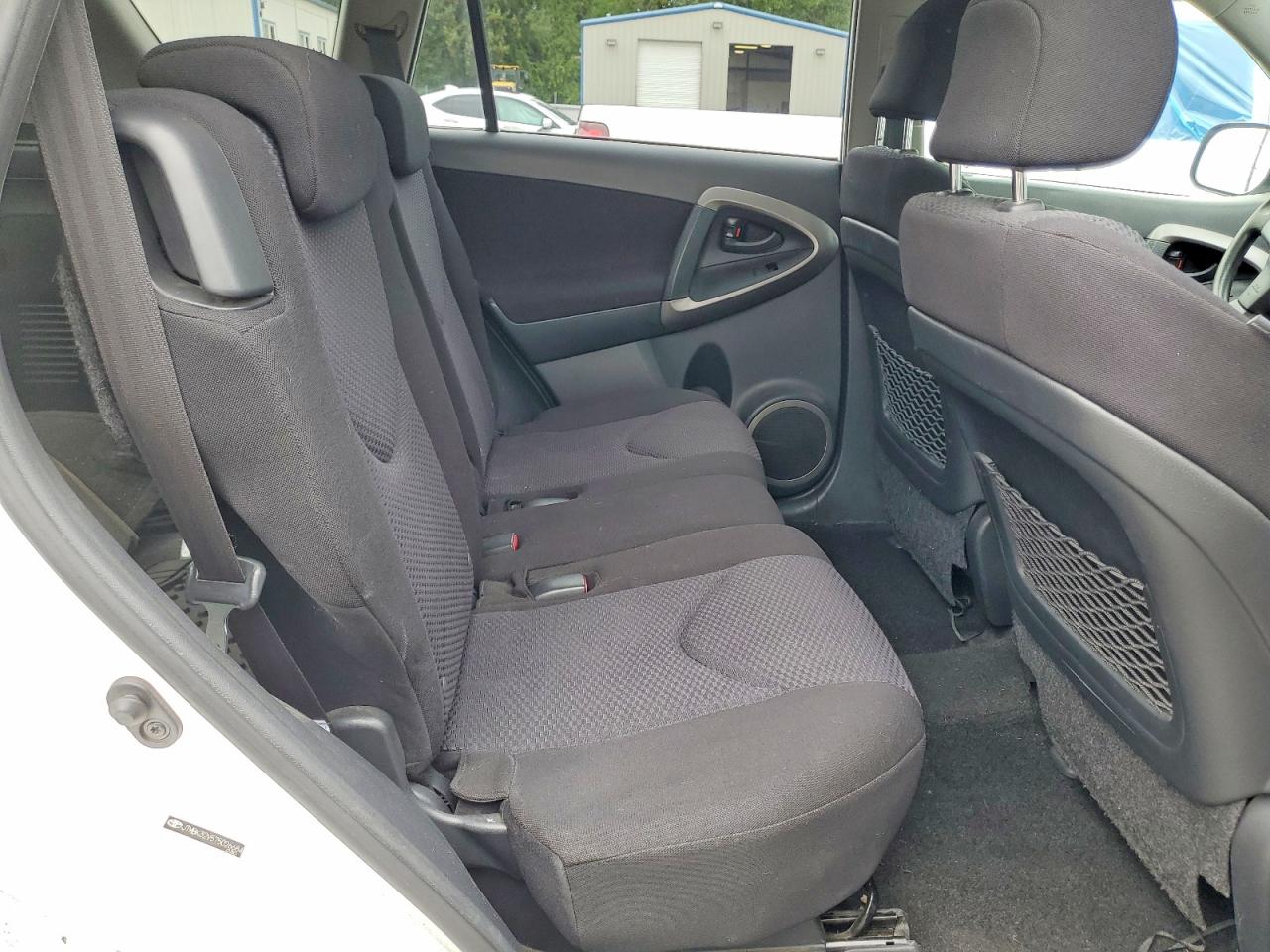 2007 Toyota Rav4 Sport White vin: JTMBK32V575026684