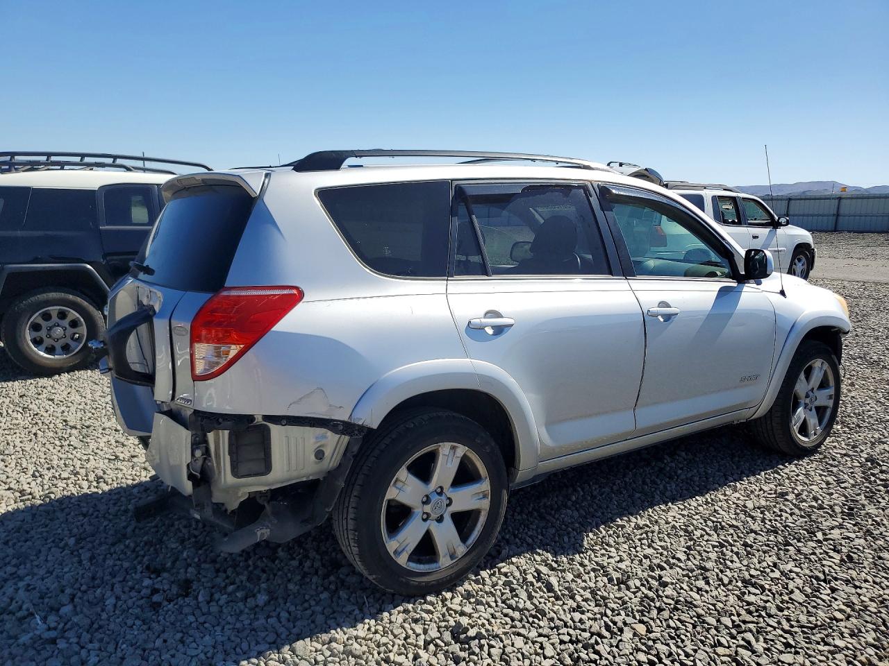 2007 Toyota Rav4 Sport Silver vin: JTMBK32V575030864