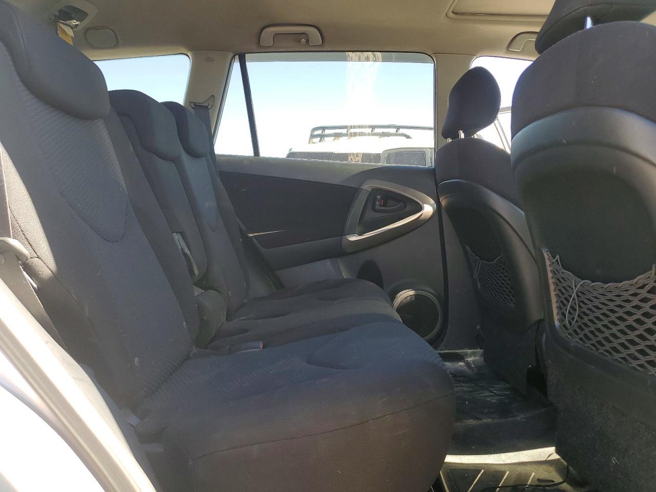 2007 Toyota Rav4 Sport Silver vin: JTMBK32V575030864