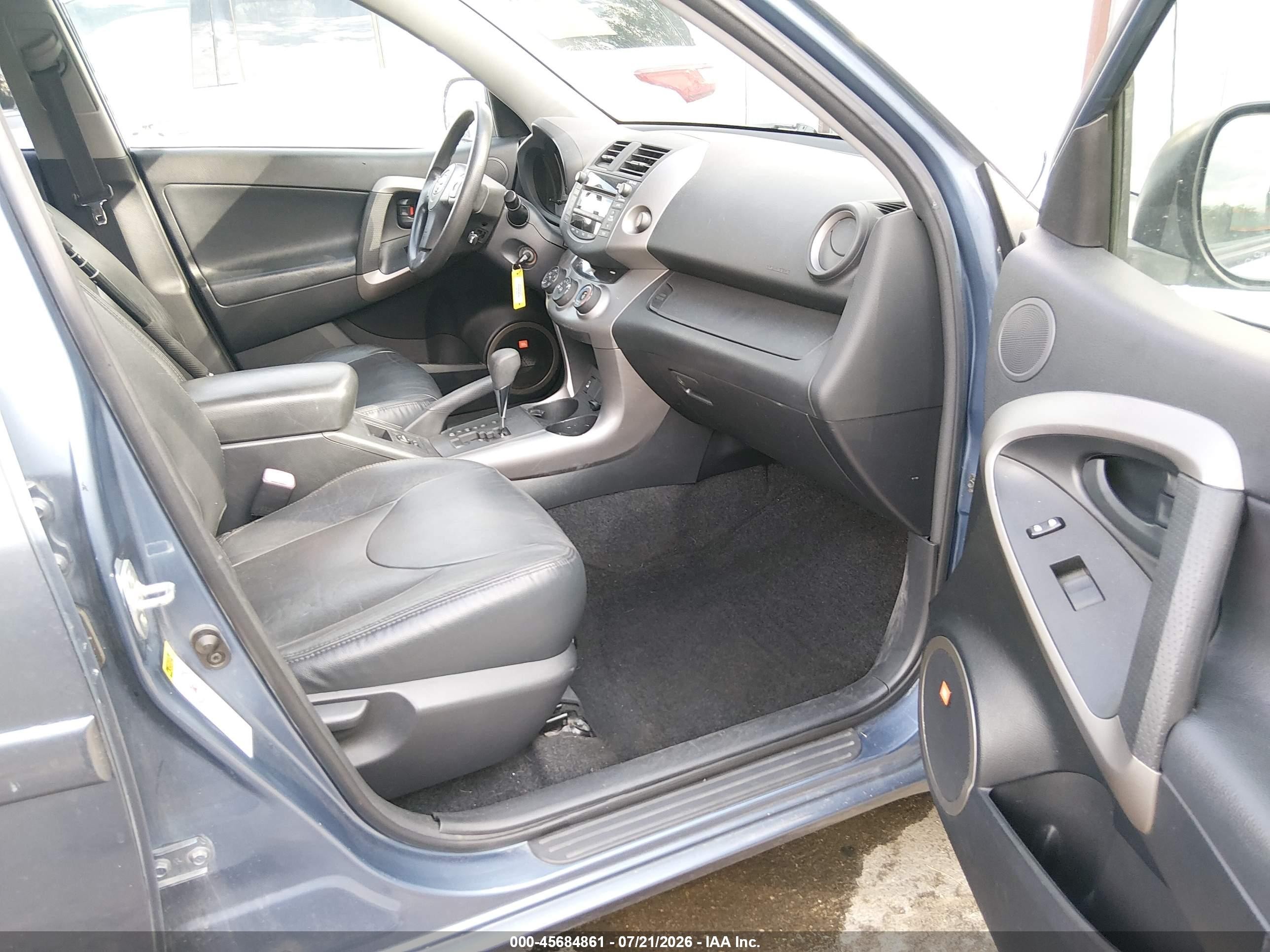 2008 Toyota Rav4 Sport V6 Blue vin: JTMBK32V585055782