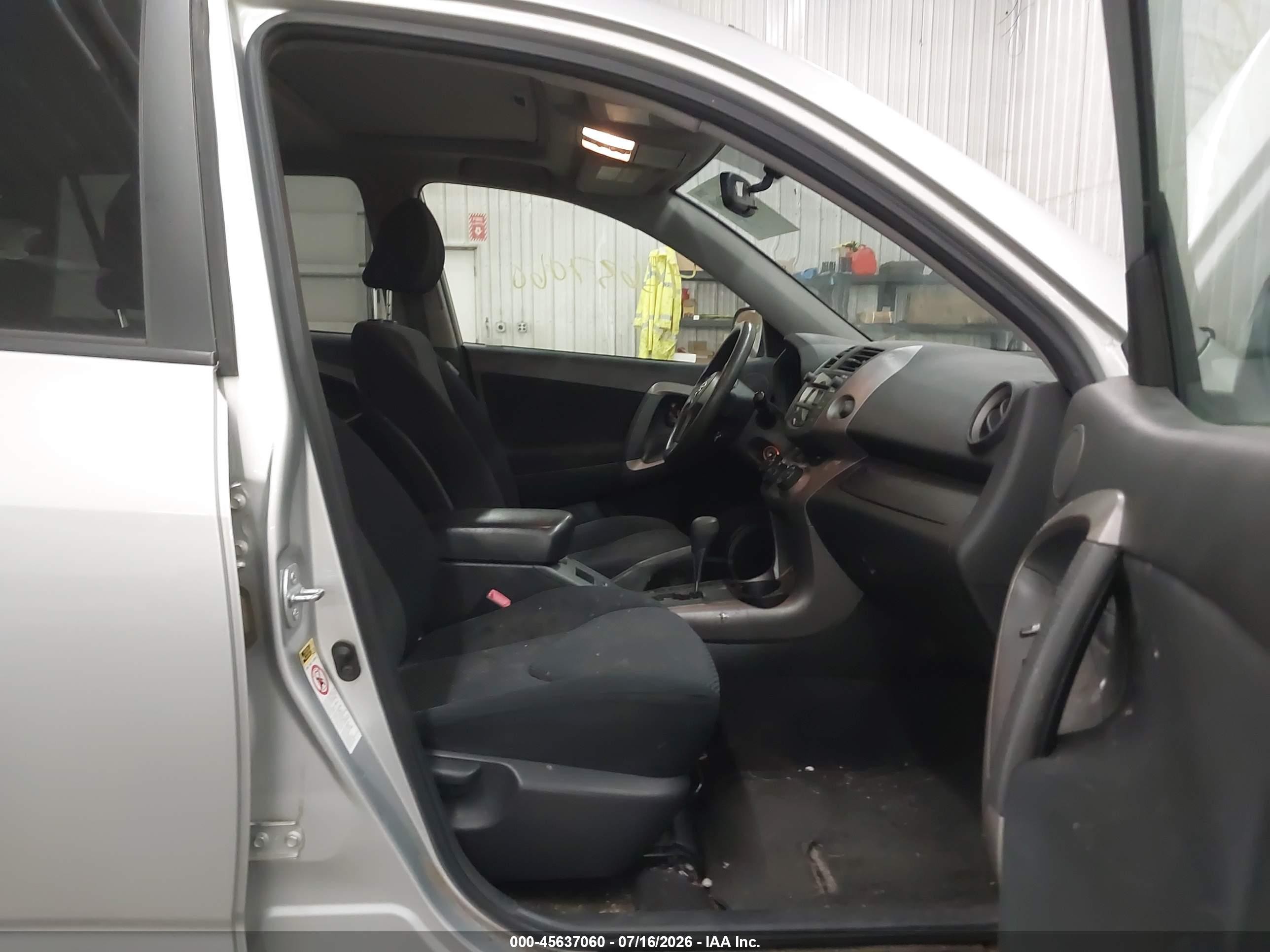 2007 Toyota Rav4 Sport Gray vin: JTMBK32V675020621