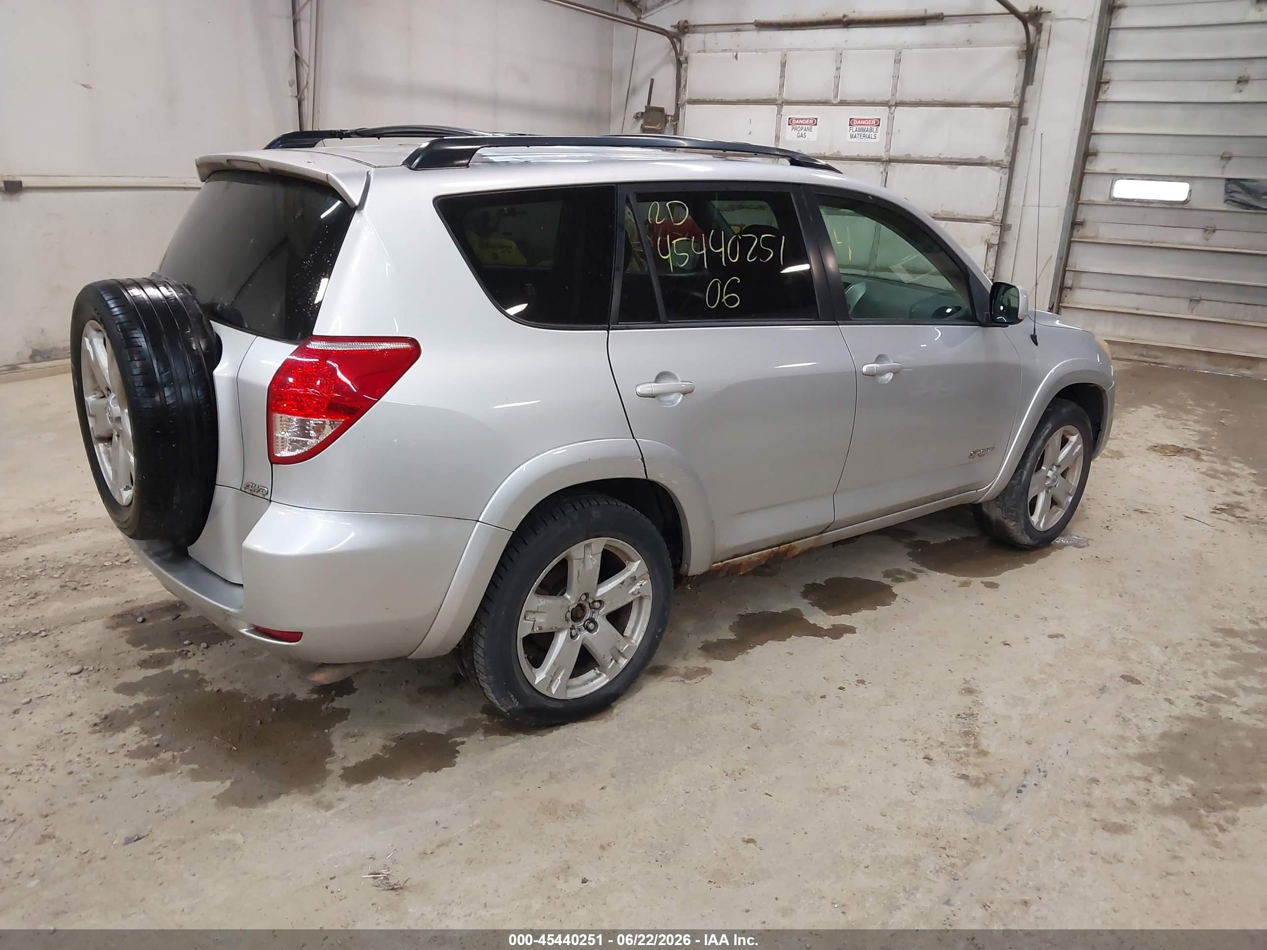 2006 Toyota Rav4 Sport V6 Silver vin: JTMBK32V765007097