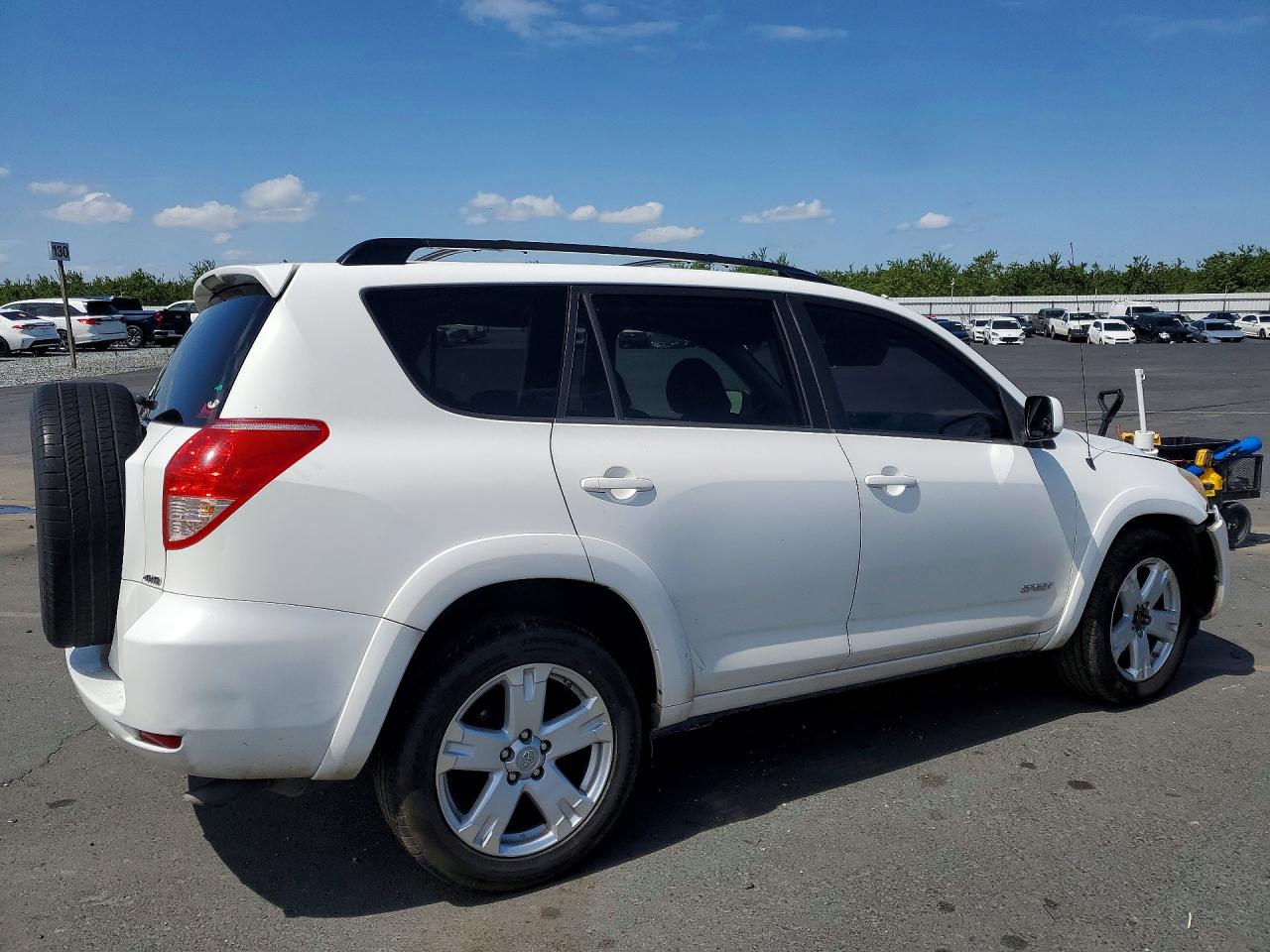 2007 Toyota Rav4 Sport White vin: JTMBK32V775018022