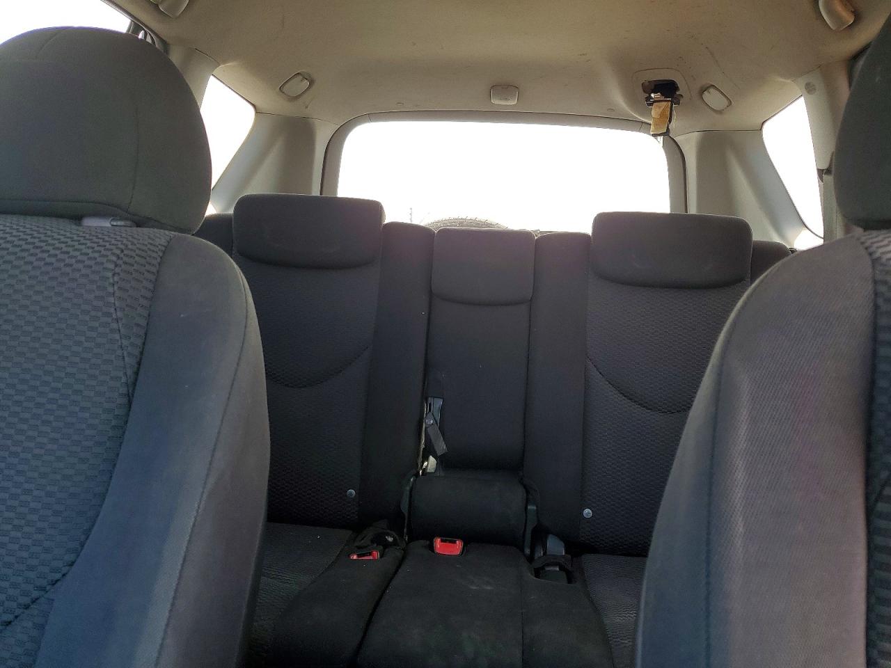 2007 Toyota Rav4 Sport White vin: JTMBK32V775018022