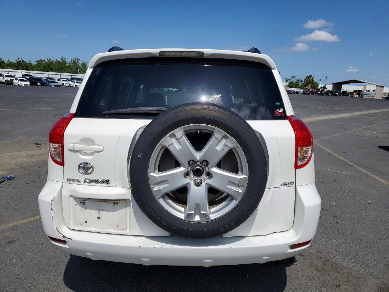 2007 Toyota Rav4 Sport White vin: JTMBK32V775018022