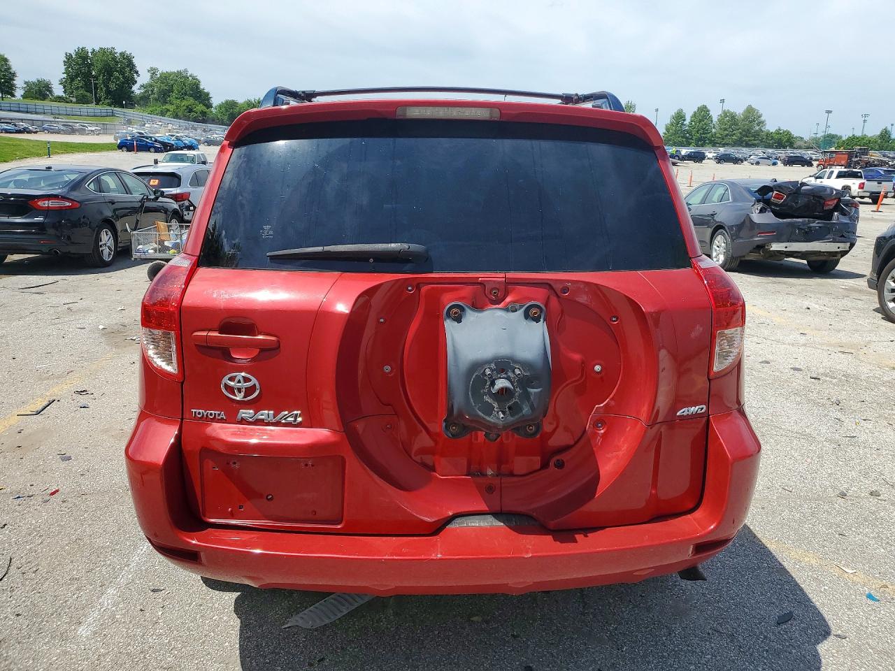 2007 Toyota Rav4 Sport Red vin: JTMBK32V775023978