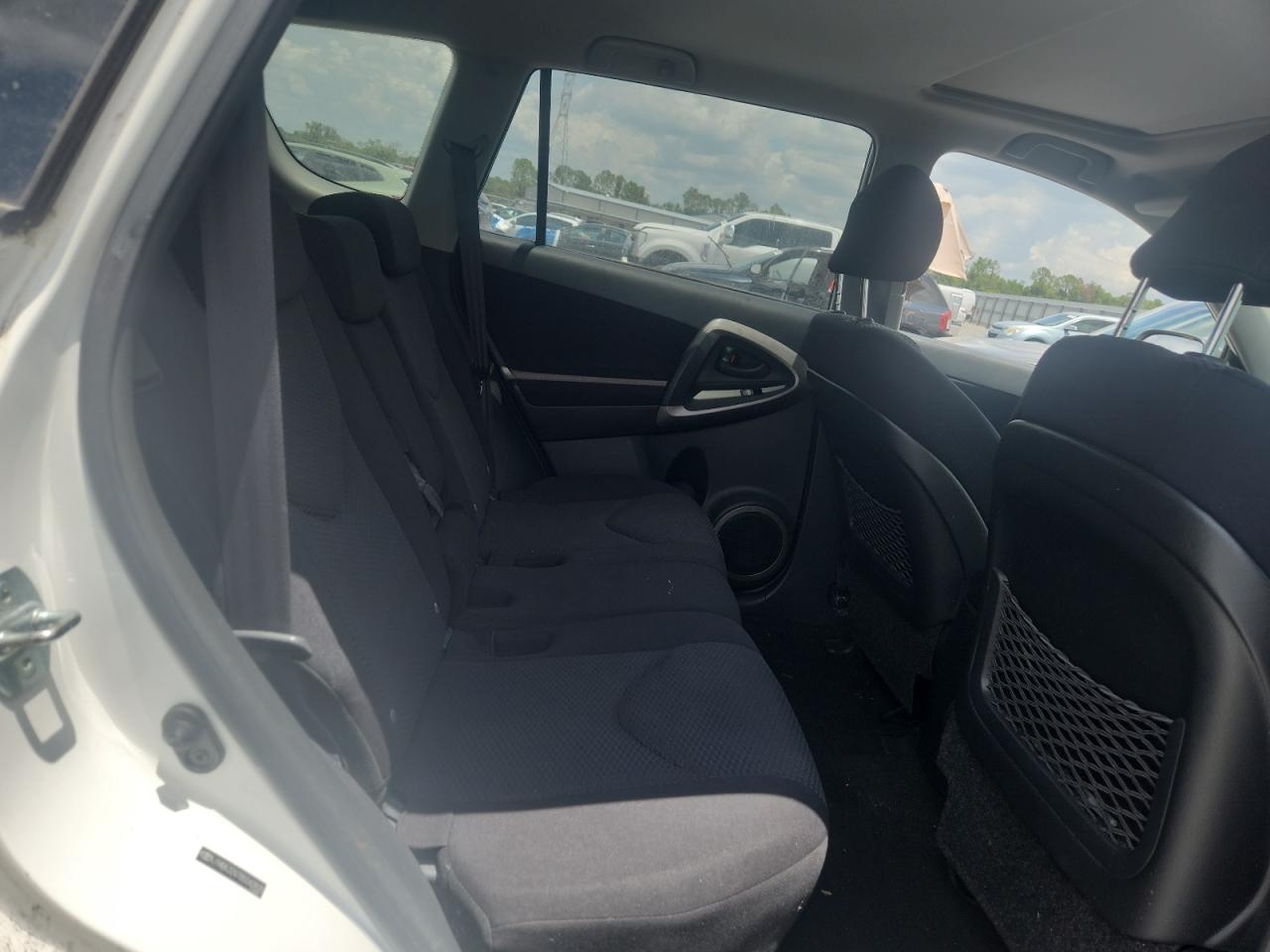2008 Toyota Rav4 Sport White vin: JTMBK32V785043830
