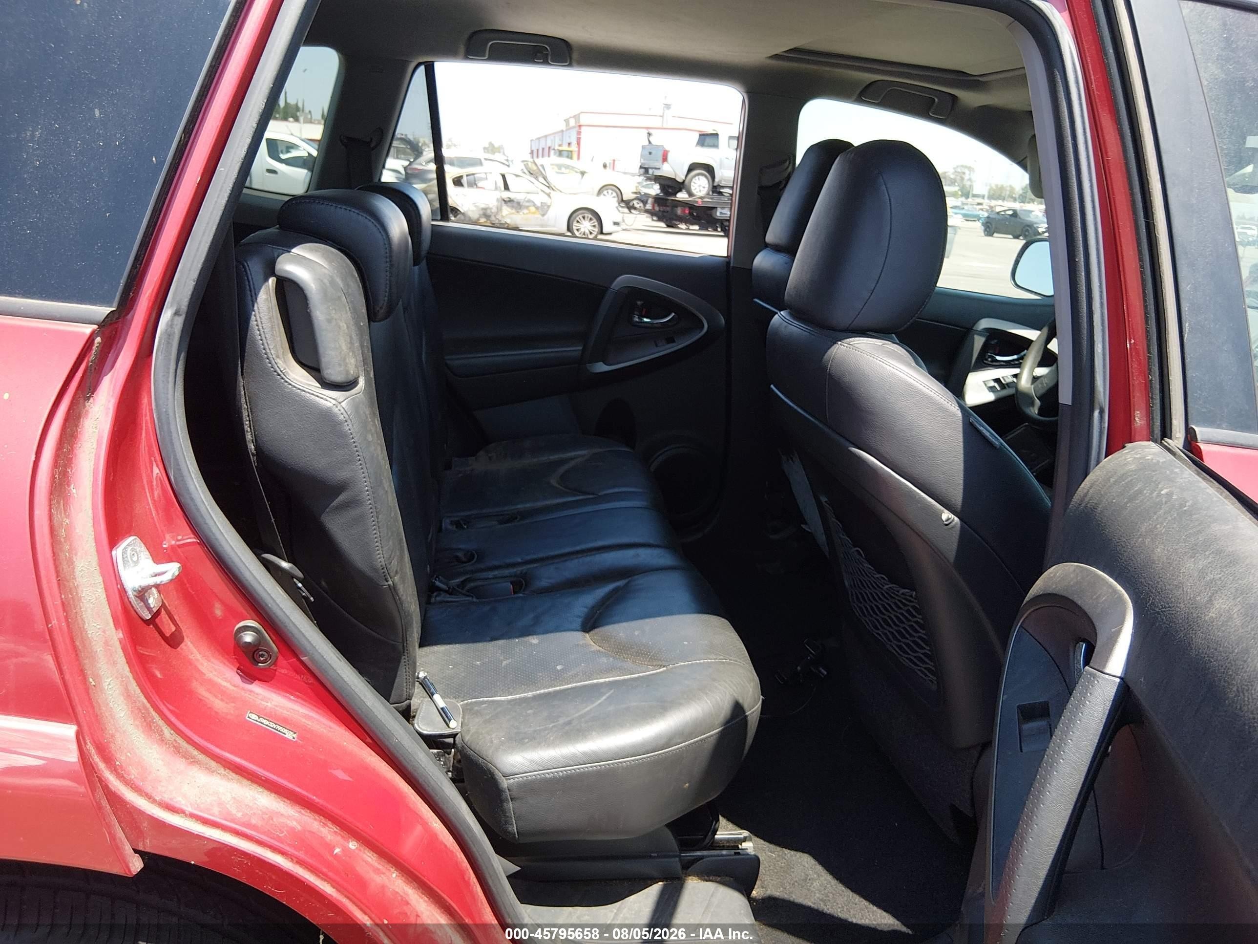 2009 Toyota Rav4 Sport V6 Red vin: JTMBK32V795082354