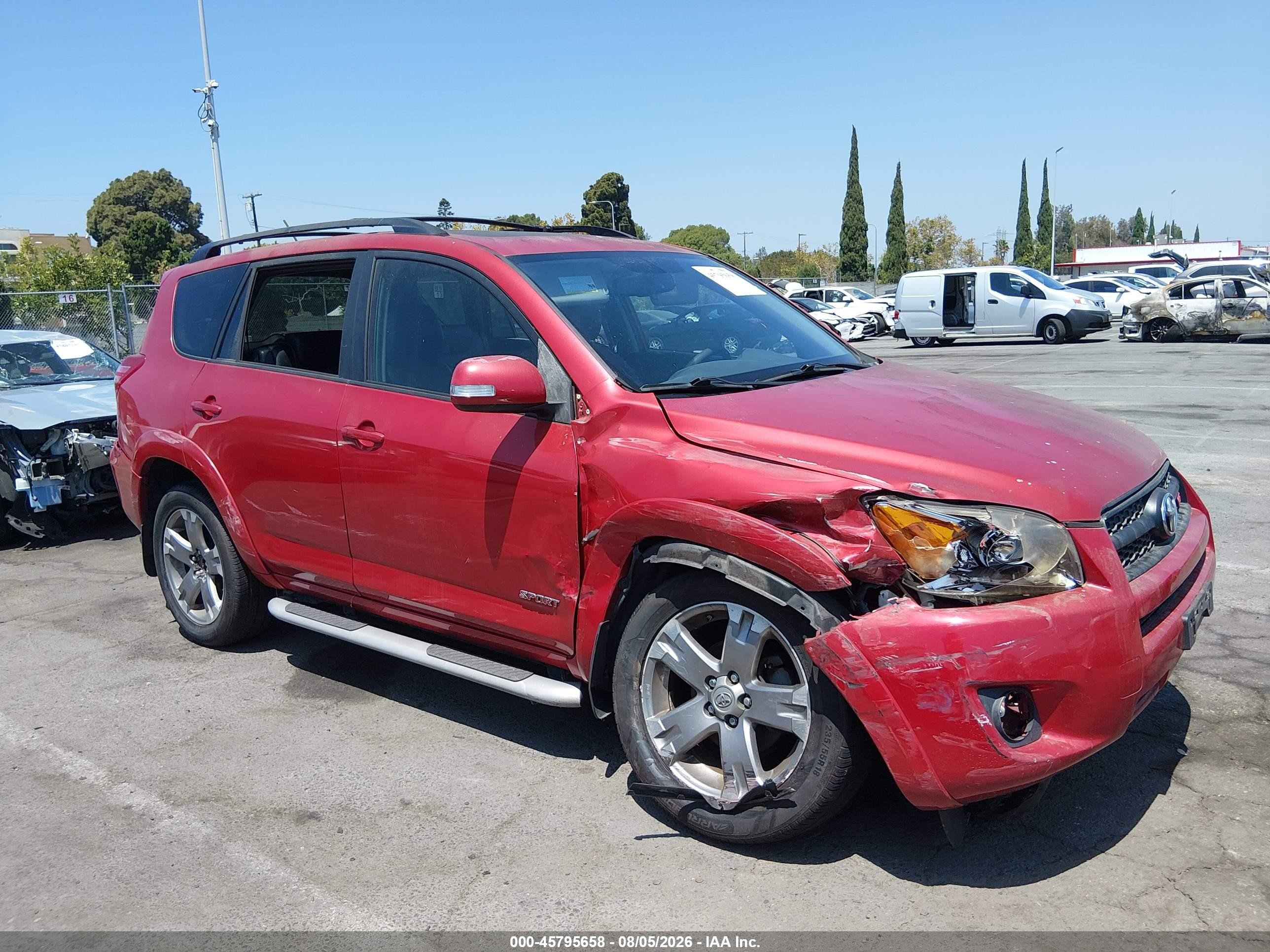 2009 Toyota Rav4 Sport V6 Red vin: JTMBK32V795082354