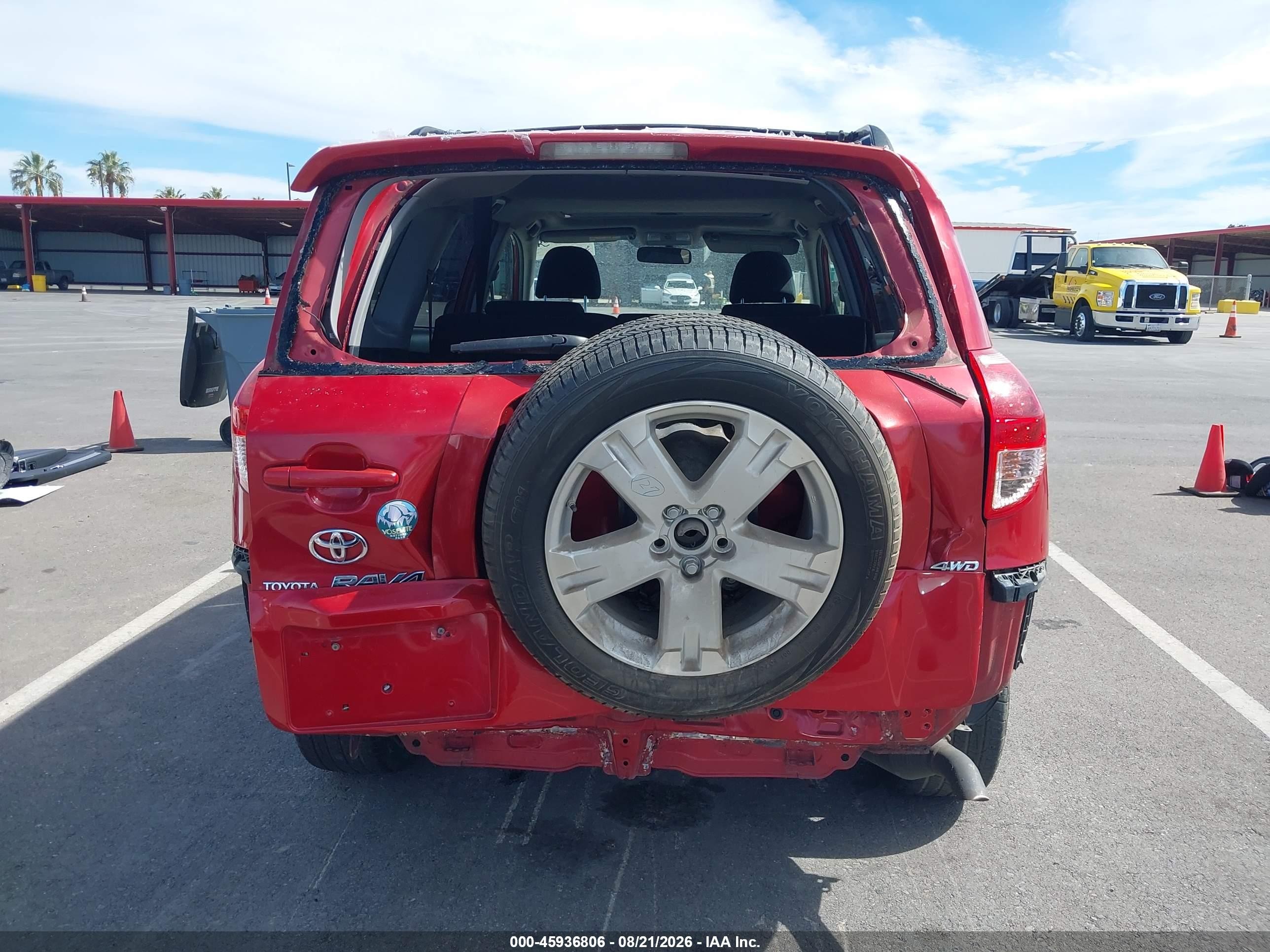 2007 Toyota Rav4 Sport Red vin: JTMBK32V975028938