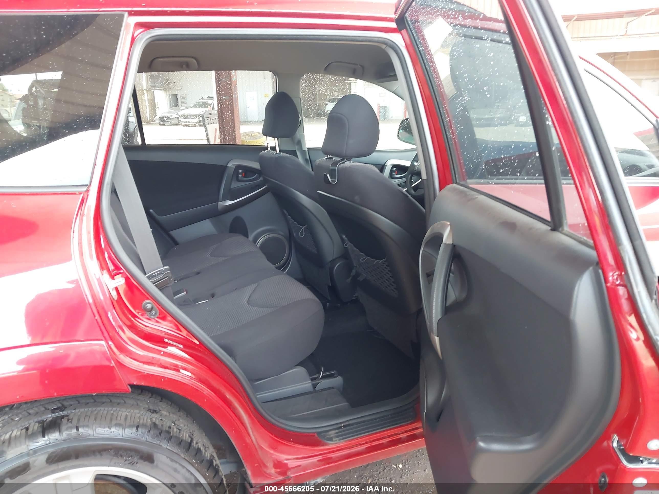 2007 Toyota Rav4 Sport Red vin: JTMBK32V976024544