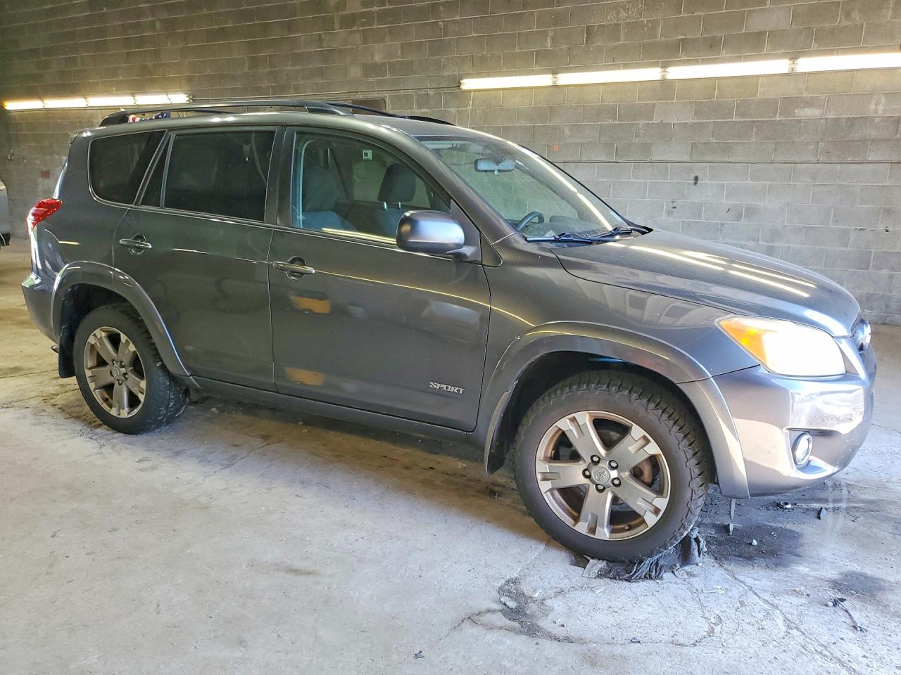 2009 Toyota Rav4 Sport Gray vin: JTMBK32V995073459