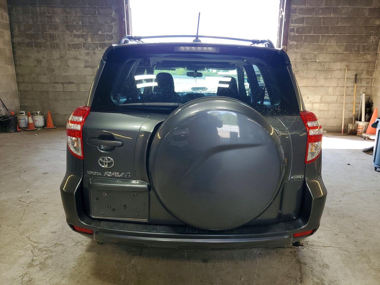 2009 Toyota Rav4 Sport Gray vin: JTMBK32V995073459