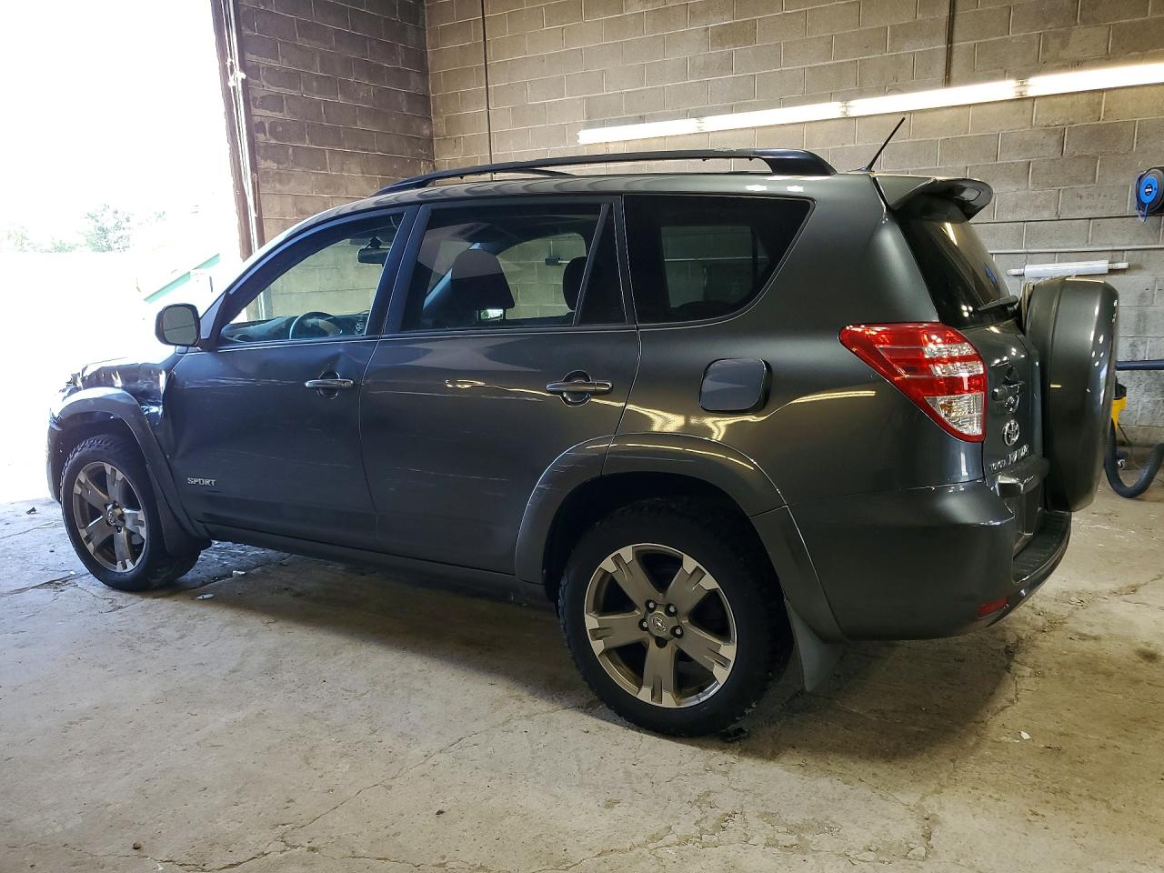 2009 Toyota Rav4 Sport Gray vin: JTMBK32V995073459