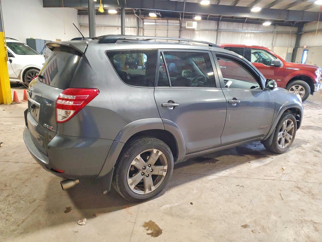 2009 Toyota Rav4 Sport Gray vin: JTMBK32VX95082655