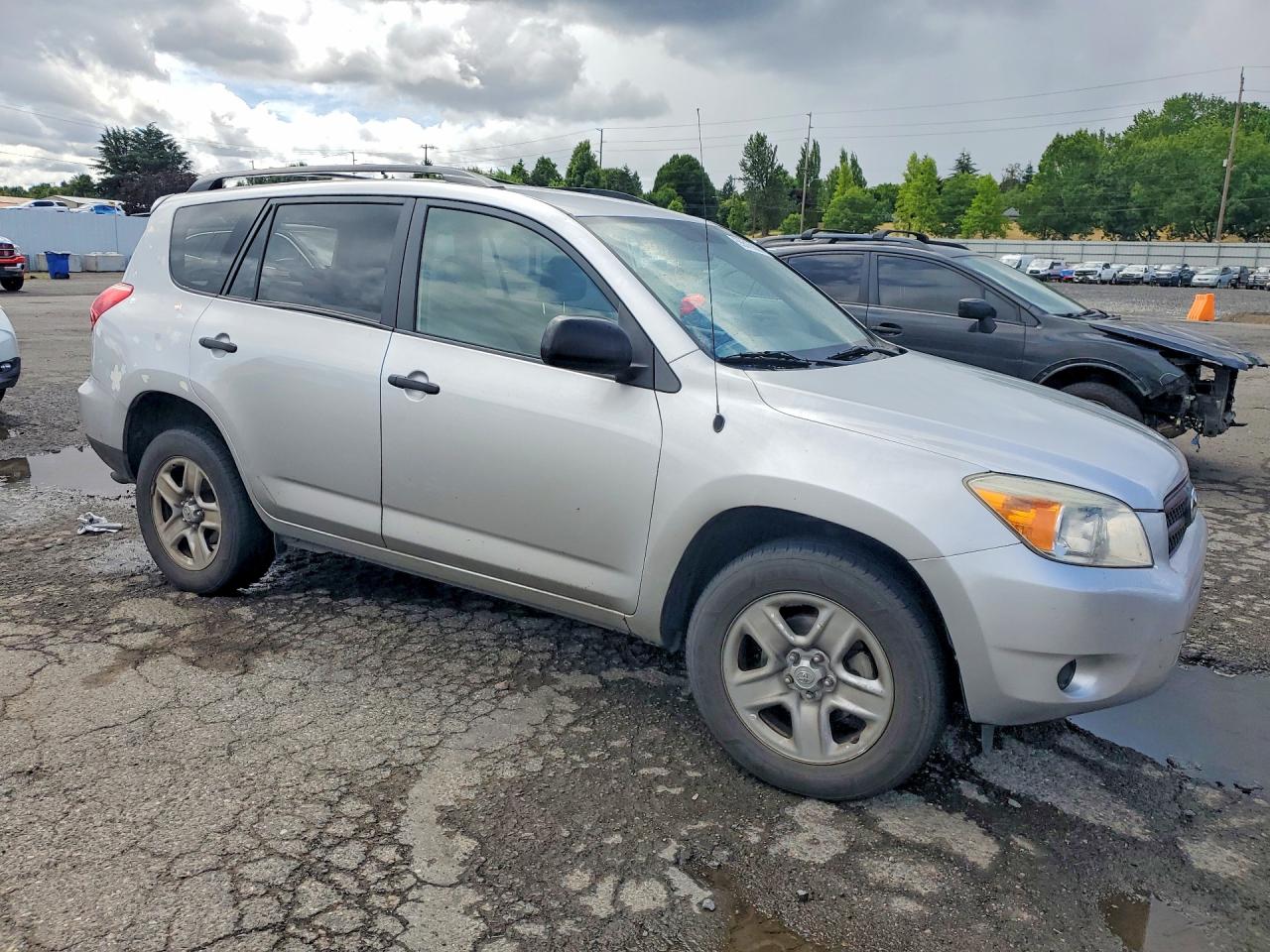 2006 Toyota Rav4 Base Silver vin: JTMBK33V066008813