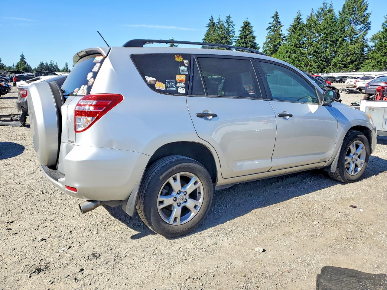 2009 Toyota Rav4 Base Silver vin: JTMBK33V19D002633
